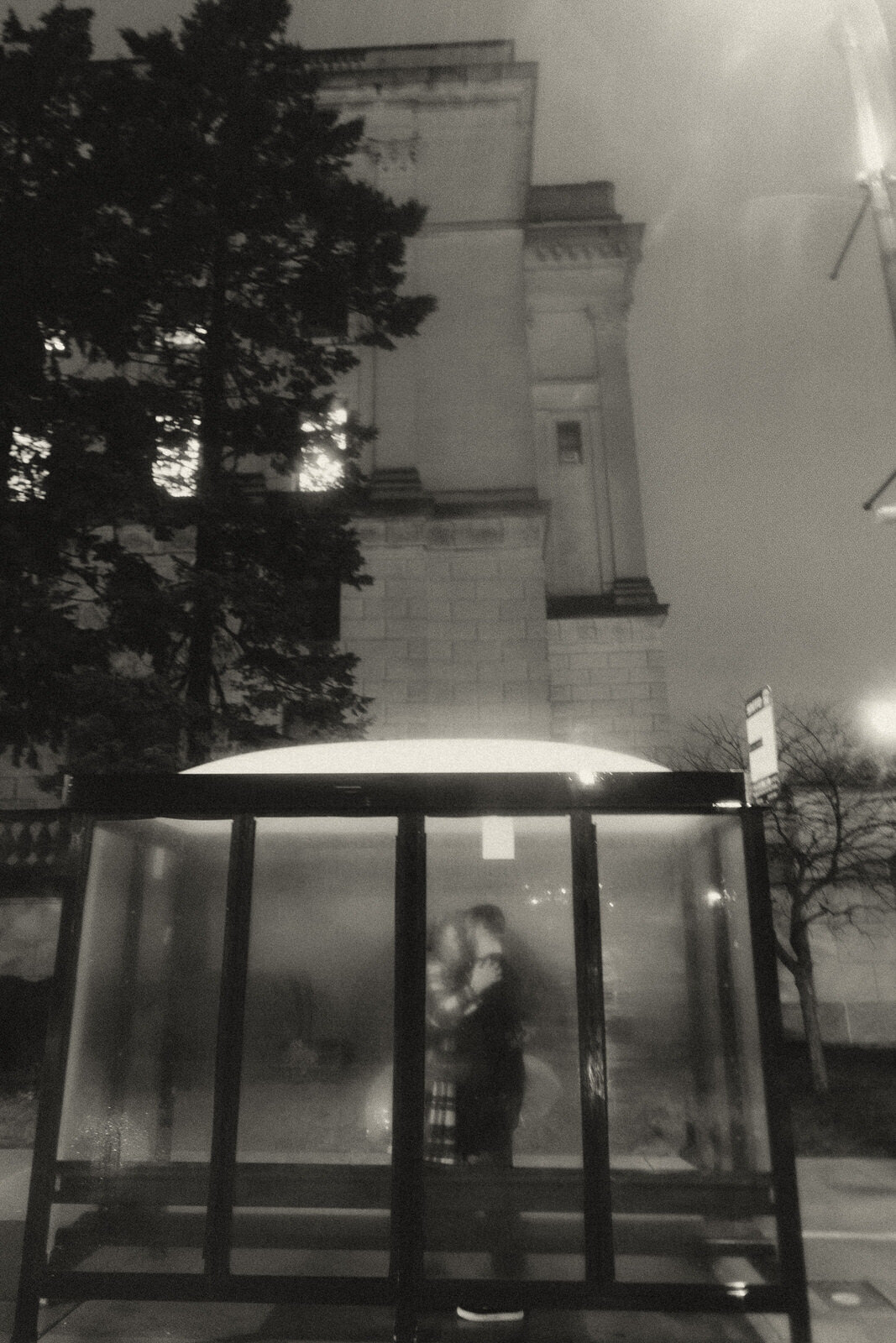 couples-rain-playful-night-session-downtown-moody-umbrella-film-illinois-55