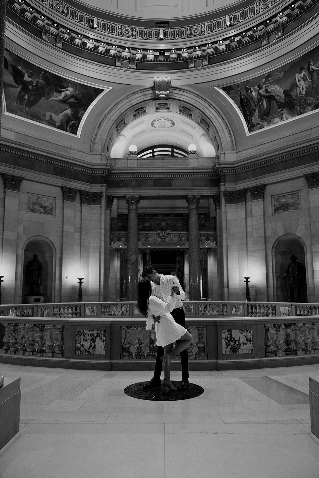 Elvàna Co Wedding photography, Wedding photographer in Minnesota, wedding photos, engagement photos Minneapolis St. Paul Minnesota & Destination Weddings101