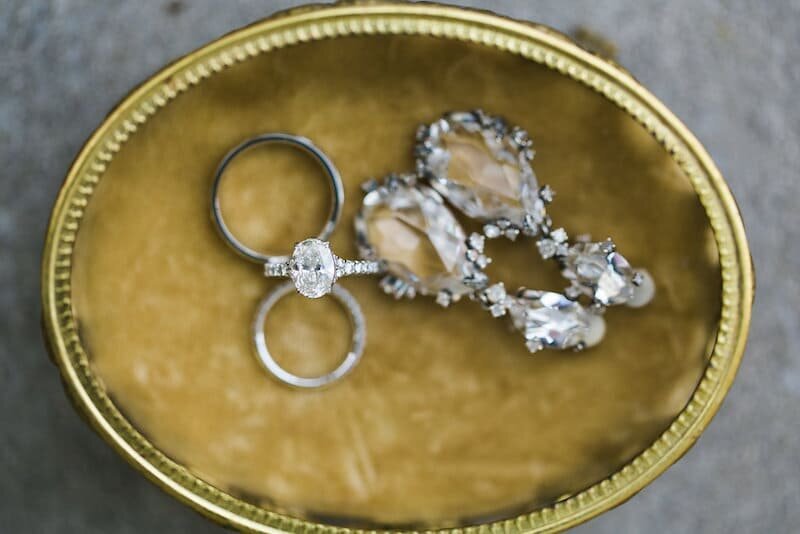 Bride-accessories-engagement-ring