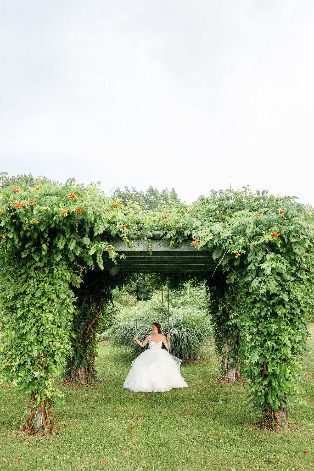 Intimate Arrowwood Farms Harvest Table Wedding | Dylan & Sandra Photography -59