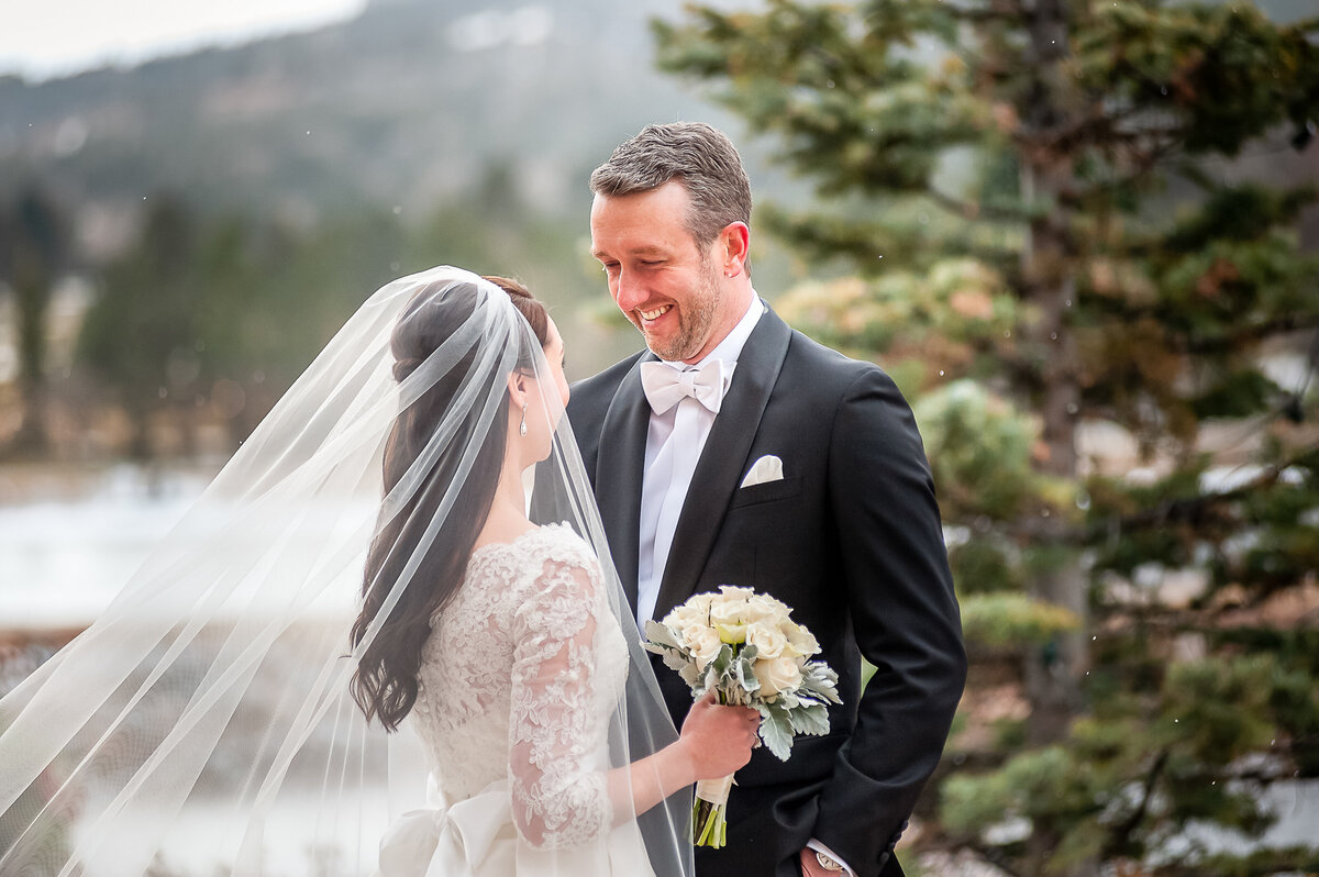 Bride and Groom at the Broadmoor Hotel