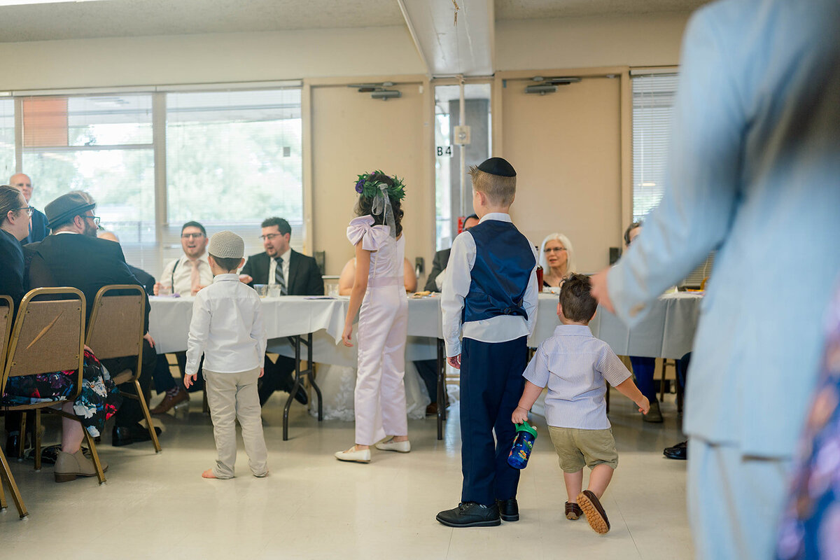 Eliana-Melmed-Photography-Chicago-LosAngeles-Jewish-WeddingPhotography-ElianaSklar-Tisch-00093
