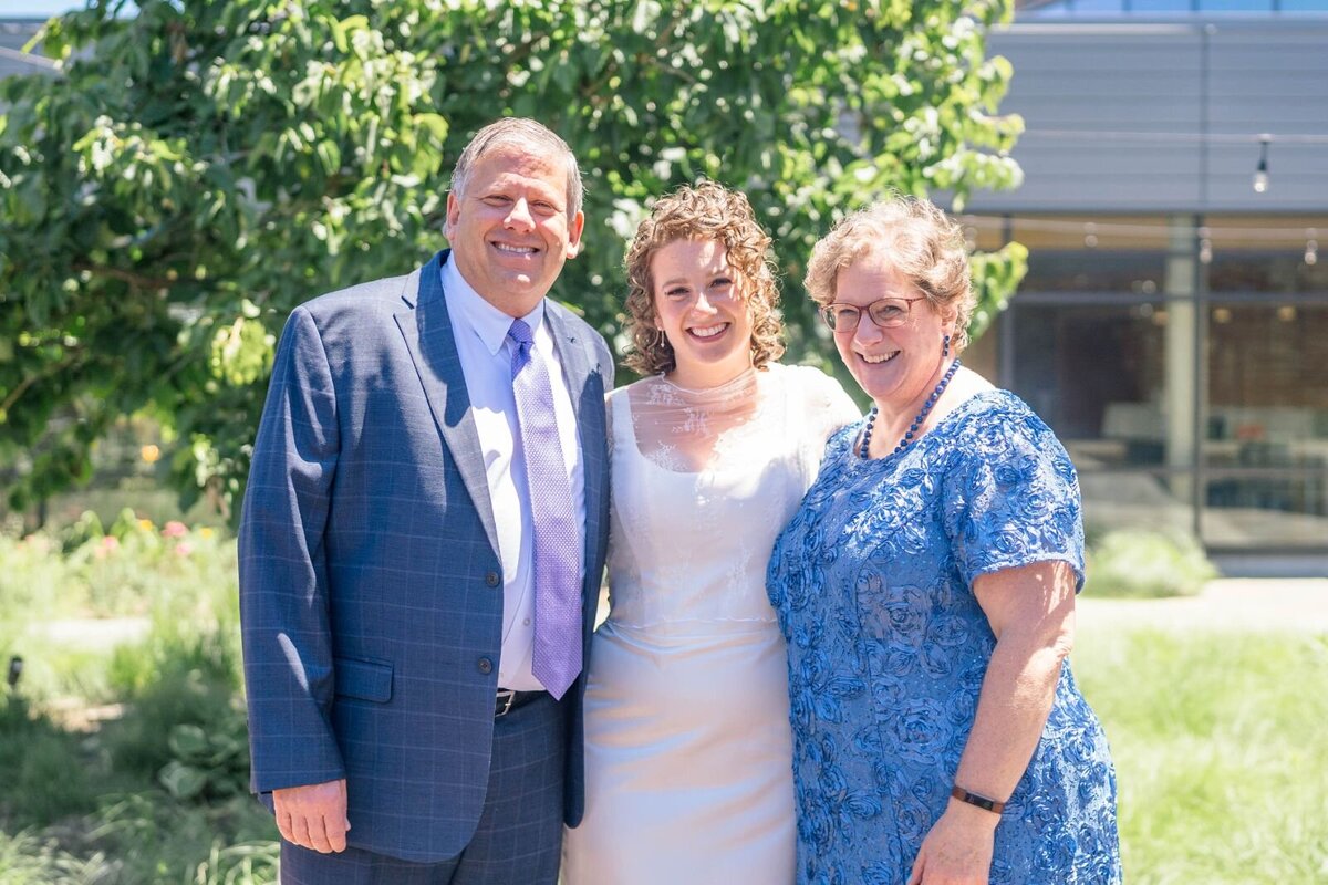 Eliana-Melmed-Photography-Chicago-LosAngeles-Jewish-WeddingPhotography-ShulaNoah-FamilyFormals-00037