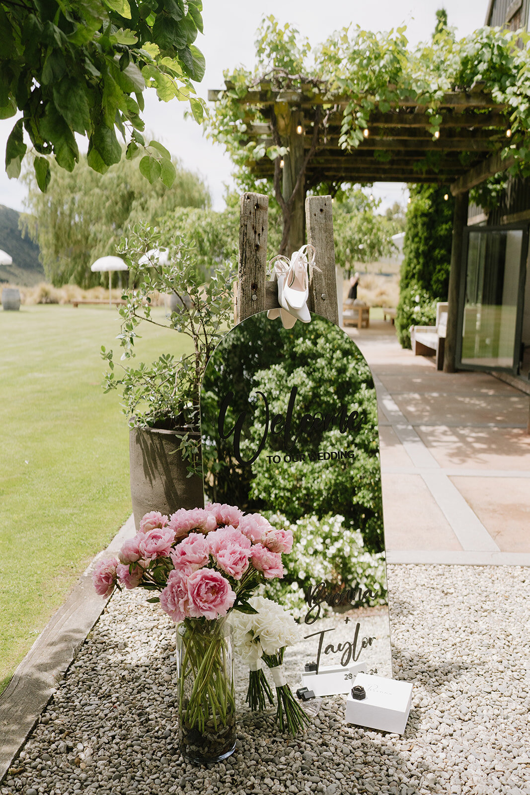Melissa Clark Photography - Queenstown Wedding Photographer - Brenna & Taylor - Lookoutlodge Wedding-10