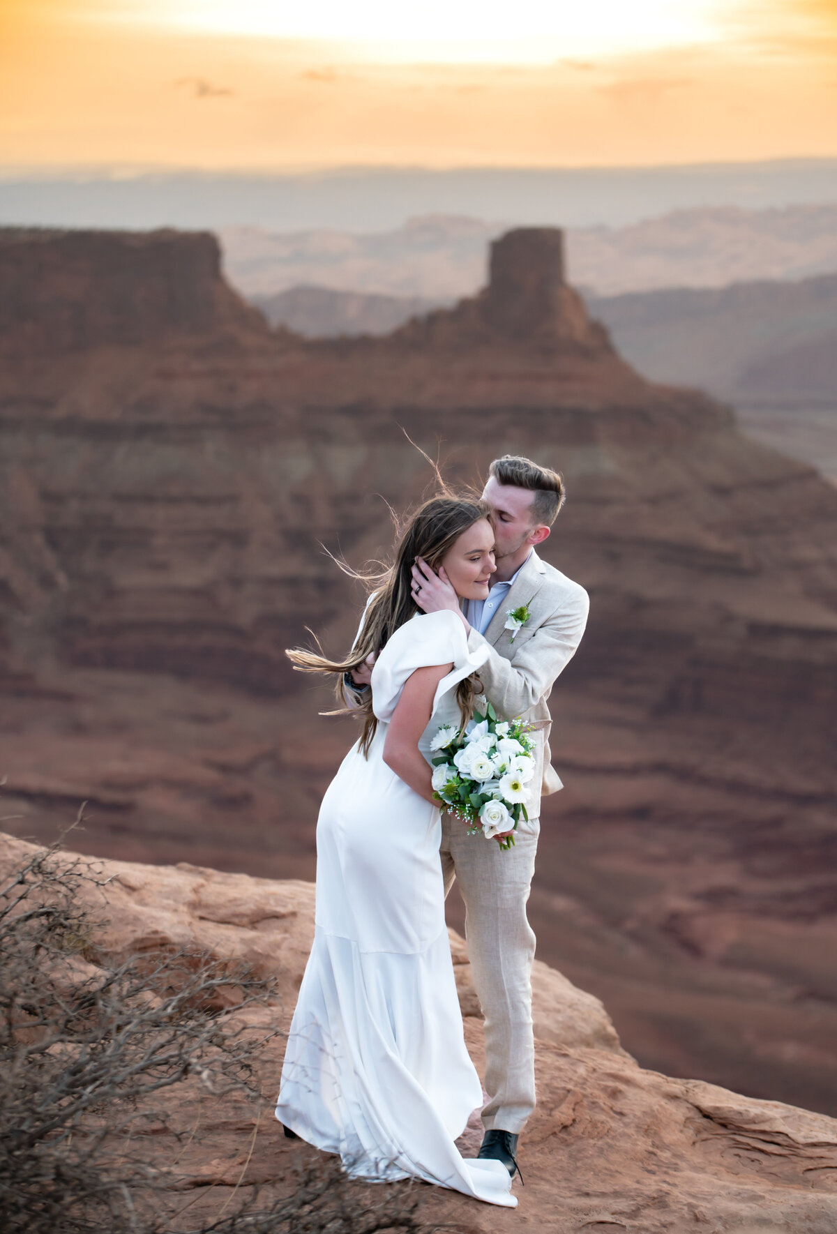 MOAB Utah Dead Horse State Park Elopement and Wedding Photographer