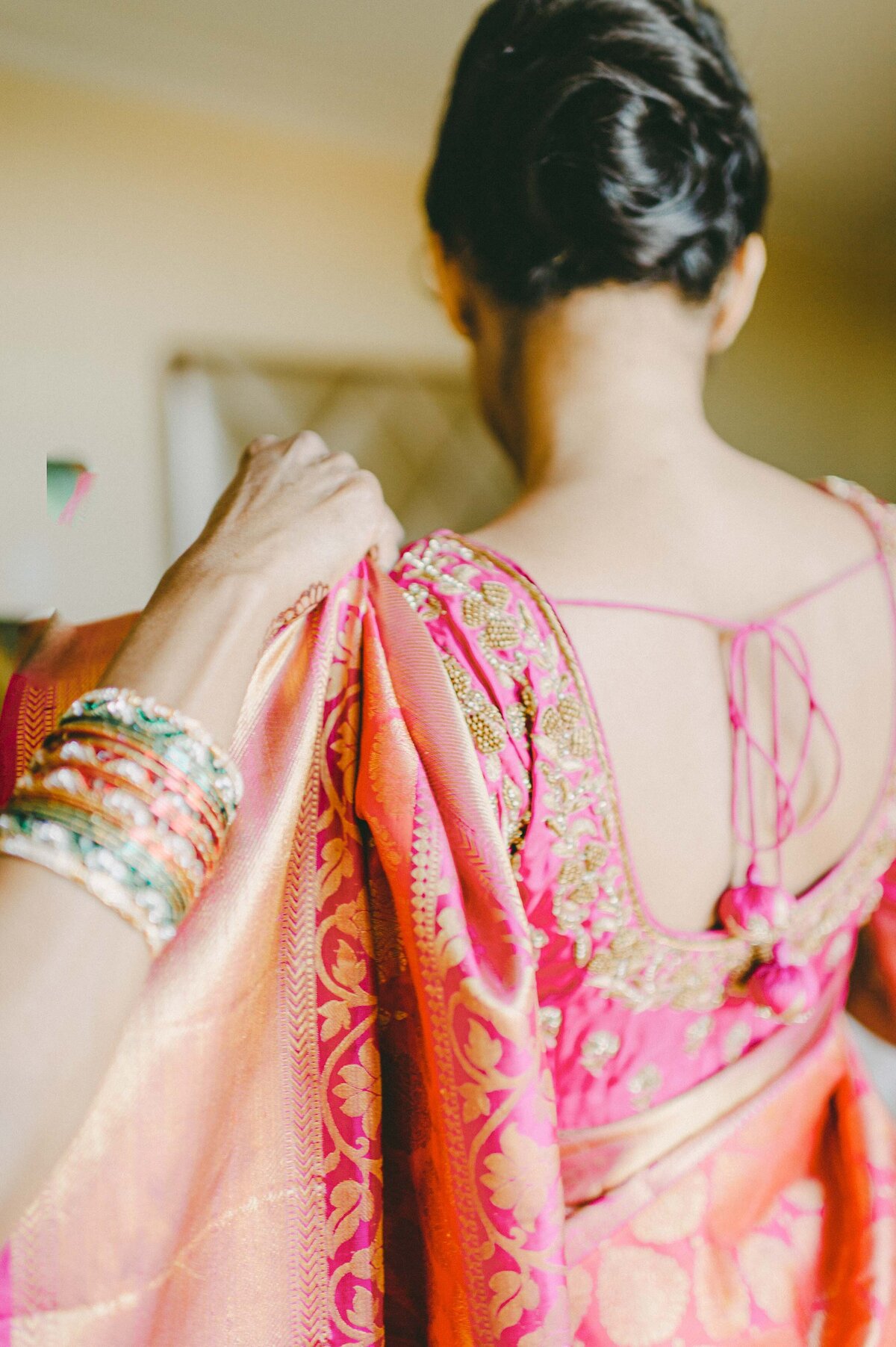 Indian bride getting ready washington dc l hewitt photography (4)