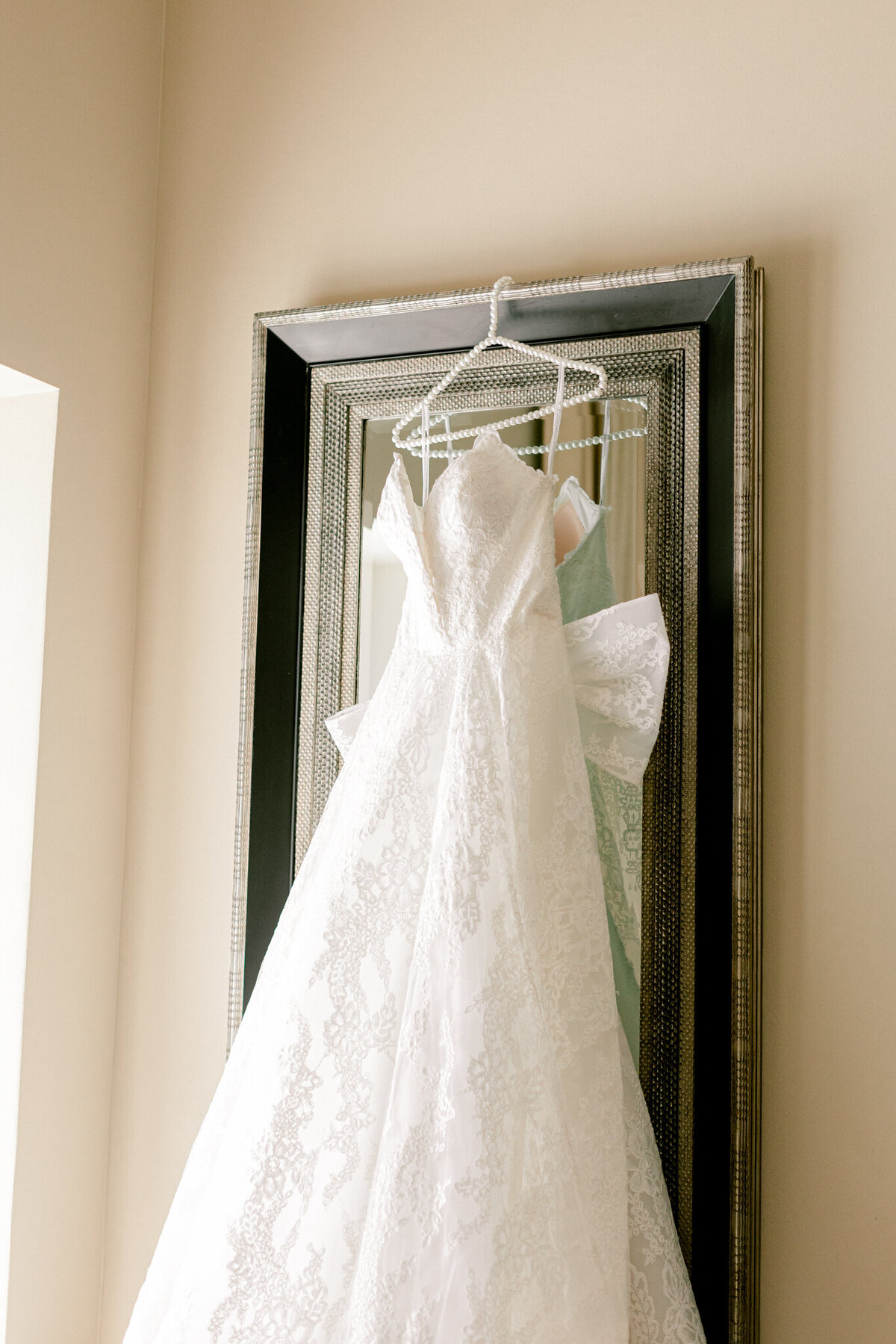Katelyn & Kyle's Wedding at the Adolphus Hotel | Dallas Wedding Photographer | Sami Kathryn Photography-16
