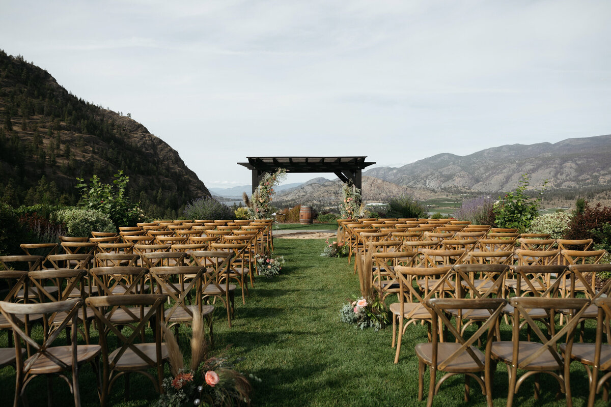 Outdoor ceremony by Perspective Events Inc, event decor rental and design in Kelowna, BC. Featured on the Brontë Bride Vendor Guide.
