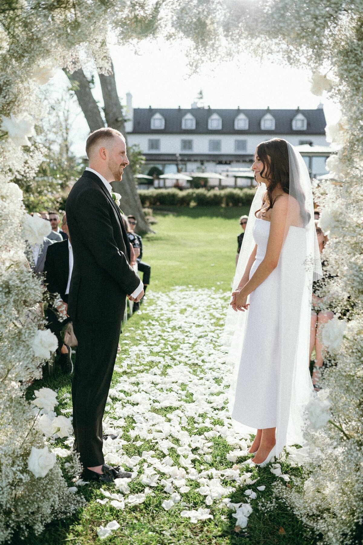 chic-willow-inn-hudson-wedding-julia-garcia-prat-montreal-luxury-wedding-photographer-243