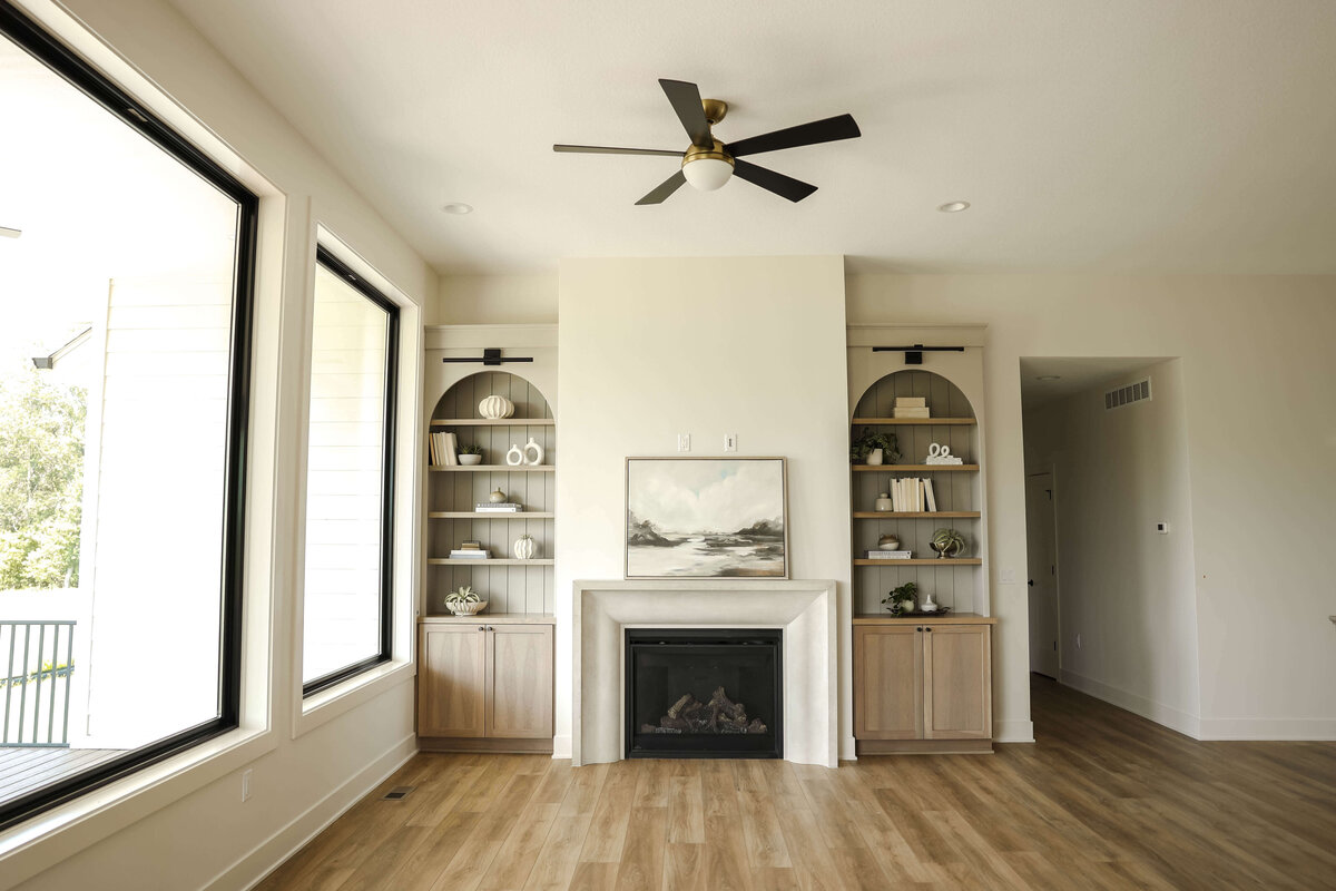 5306-Livingroom-Urbandale-Central-Iowa-Custom-Home-JRL-Builders-3F1A2549