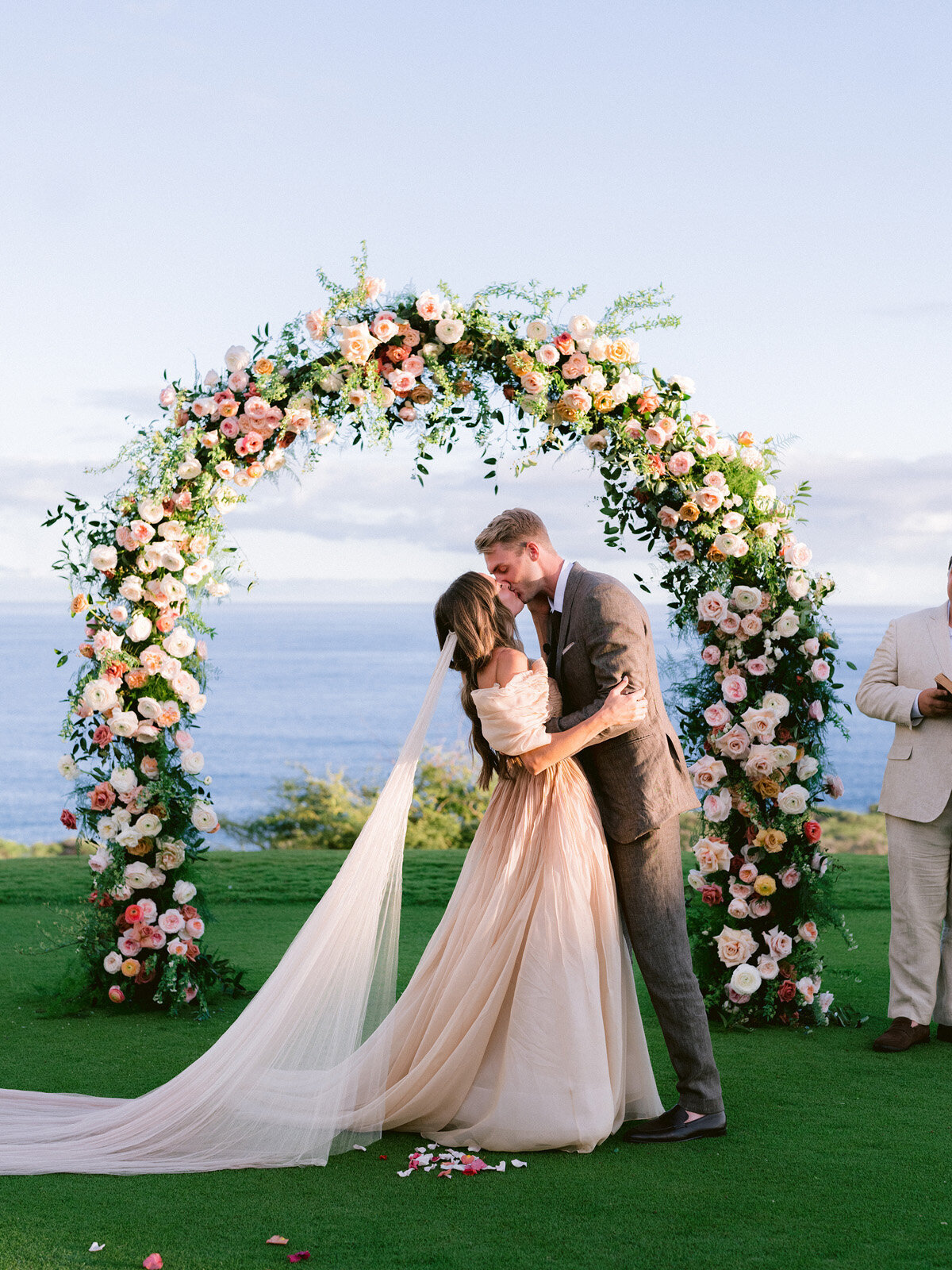 Coastal-Lanai-Hawaii-Wedding-26
