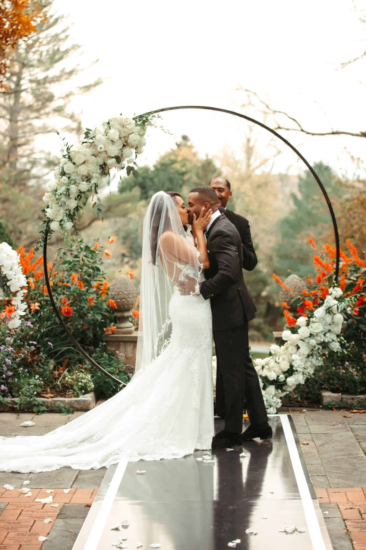 DC-Wedding-Planner-SG3-Events-Elegant Black-Tie-Wedding-in-Baltimore-Maryland - Bride-And-Groom-First-Kiss