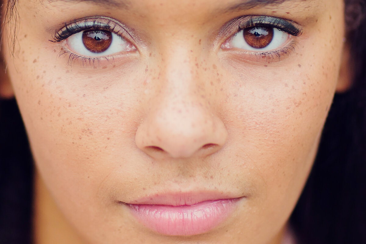 senior-rushville-girl-freckles