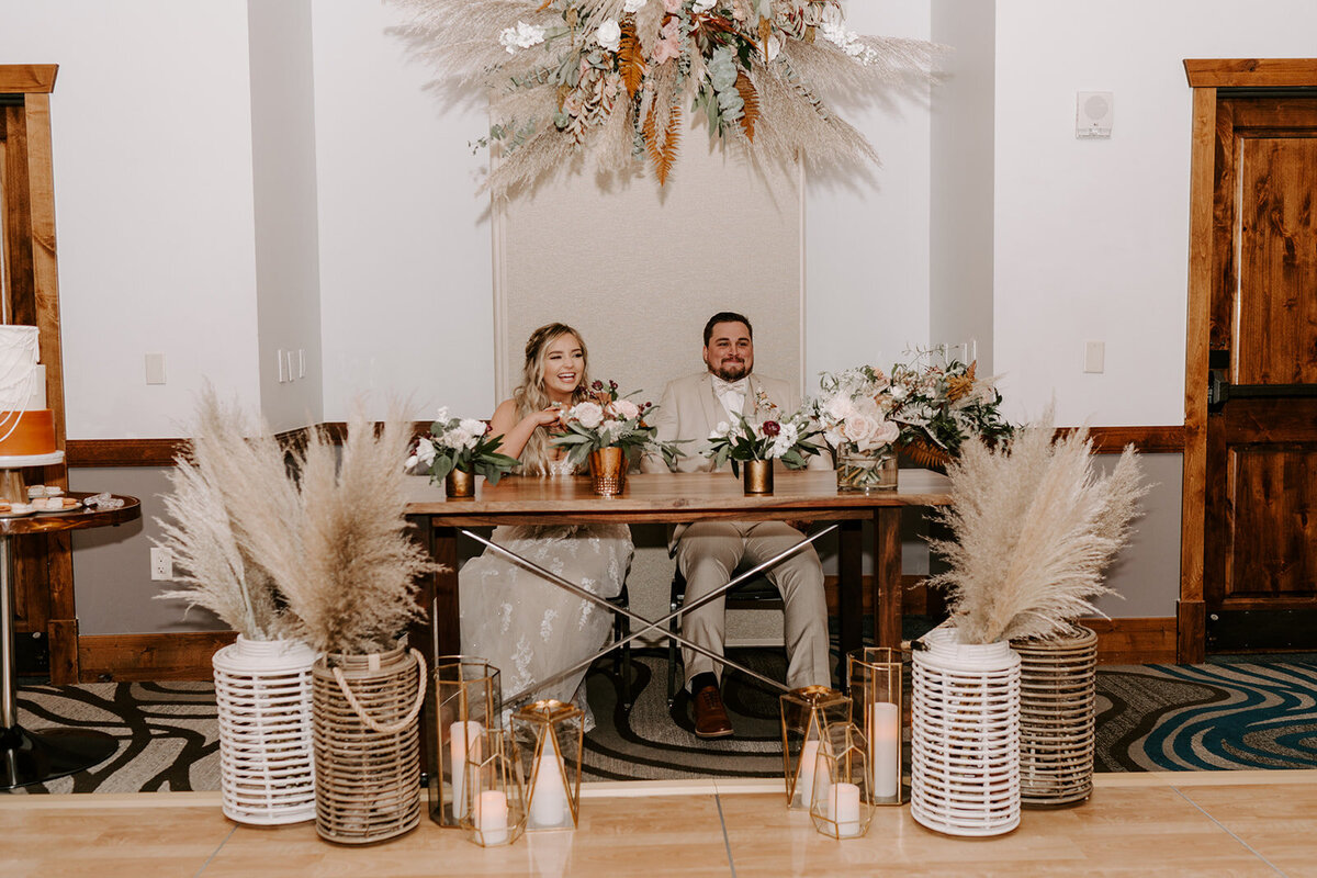 pampas-grass-wedding-table