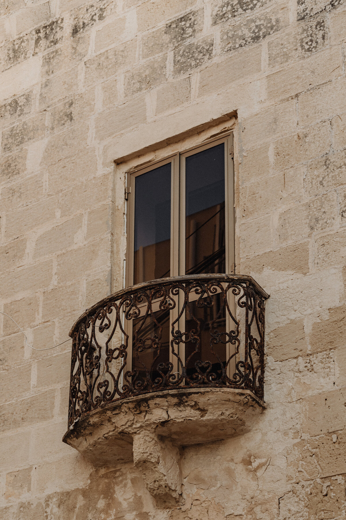kaboompics_maltese-architecture-details-stunning-backgrounds-and-textures-31143