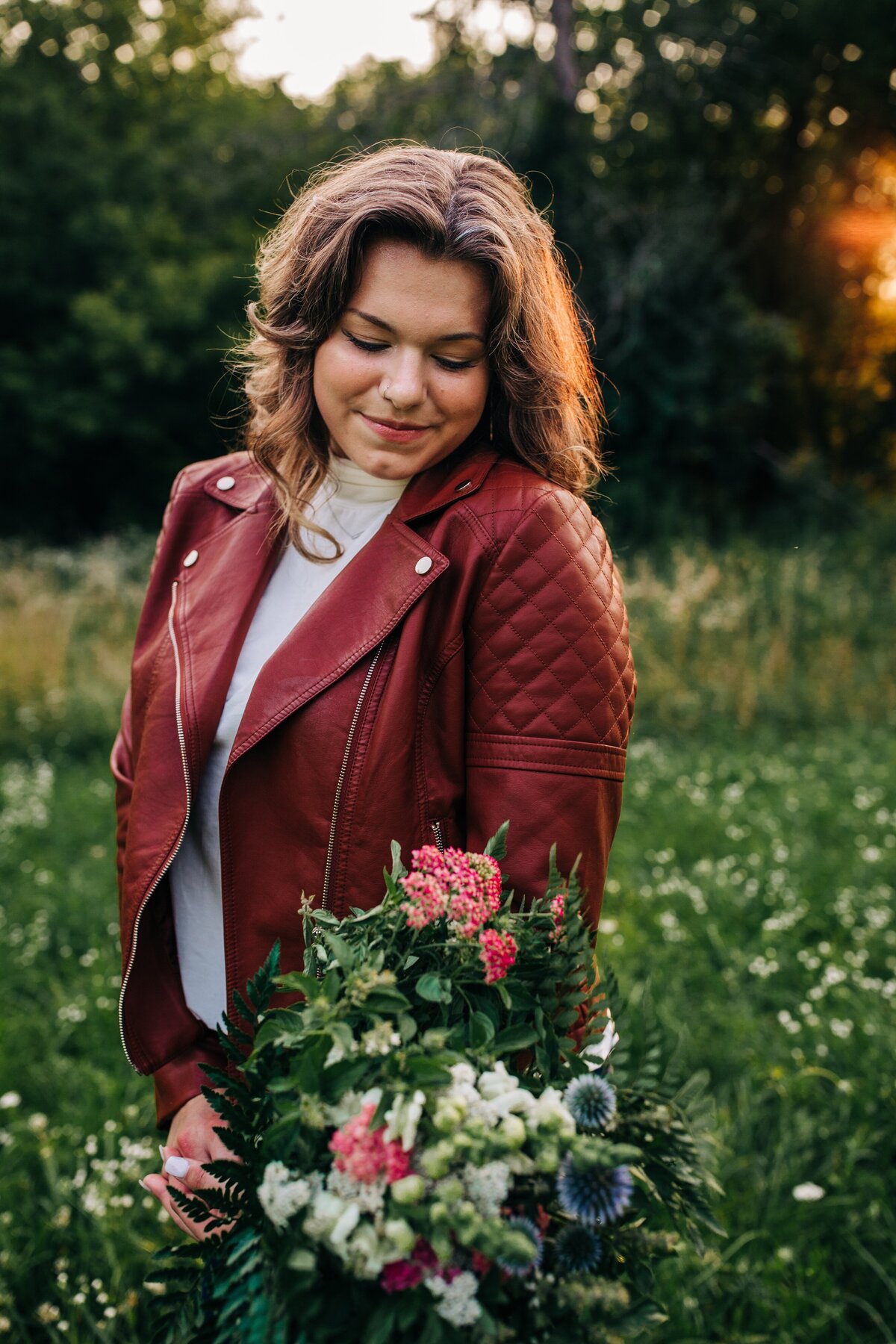 Golden-Hour-Senior-Portraits-with-Flowers-Hartford-WI