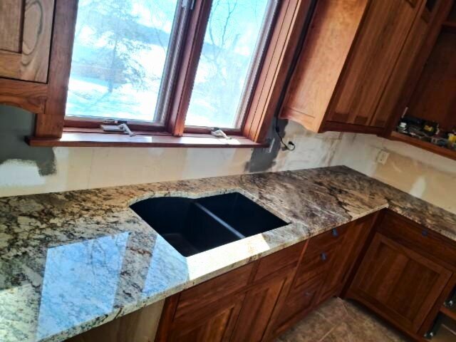 Rochester-Granite-Design-Countertops-73