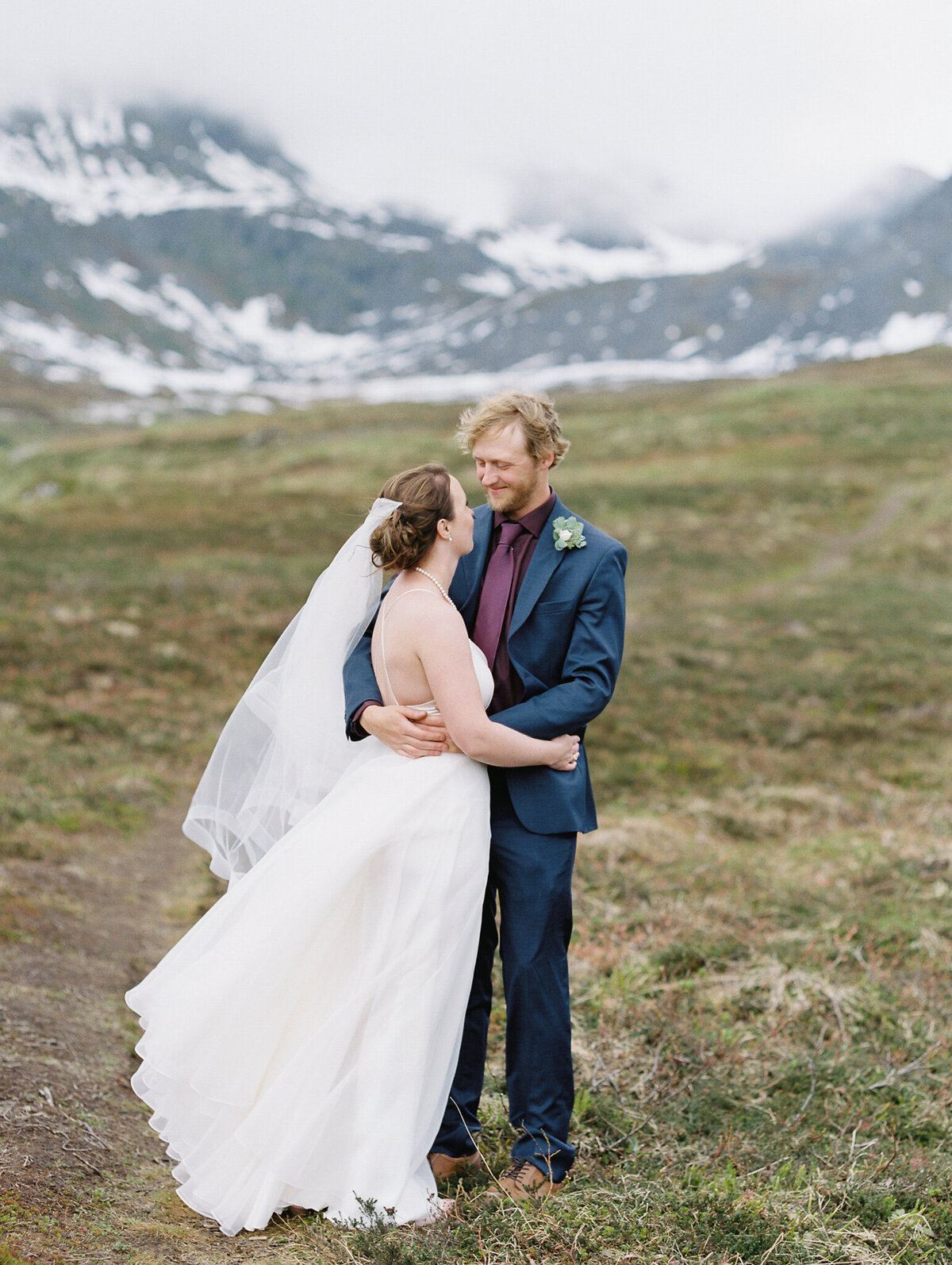 Hatcher Pass bride and groom