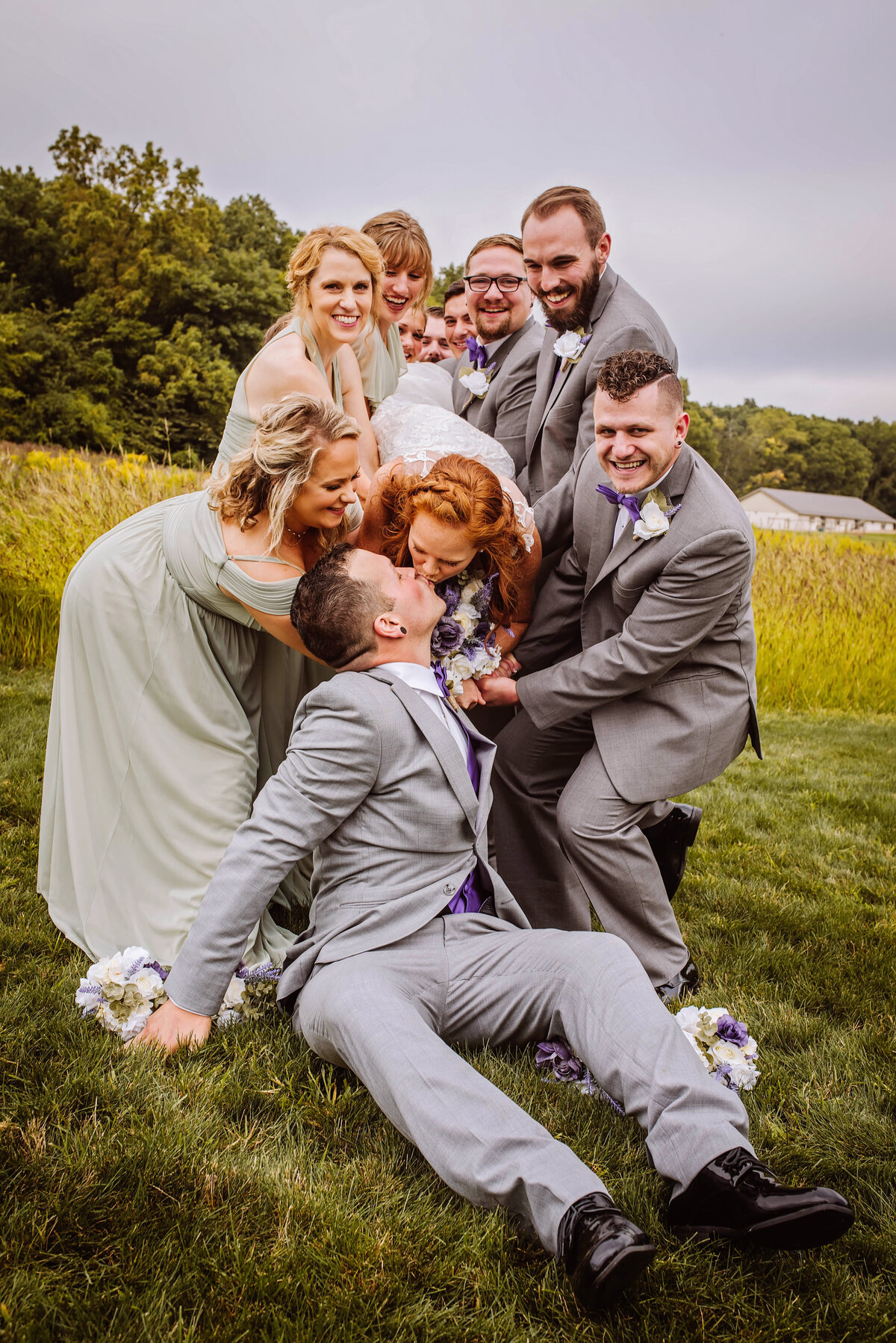 wedding party poses must have