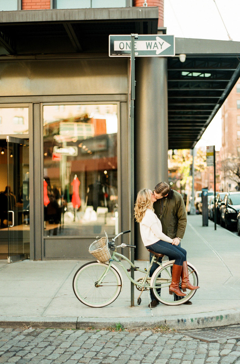 Kailyn&Brian-NYC-Engagement-Session-Lindsay-Madden-Photography-23