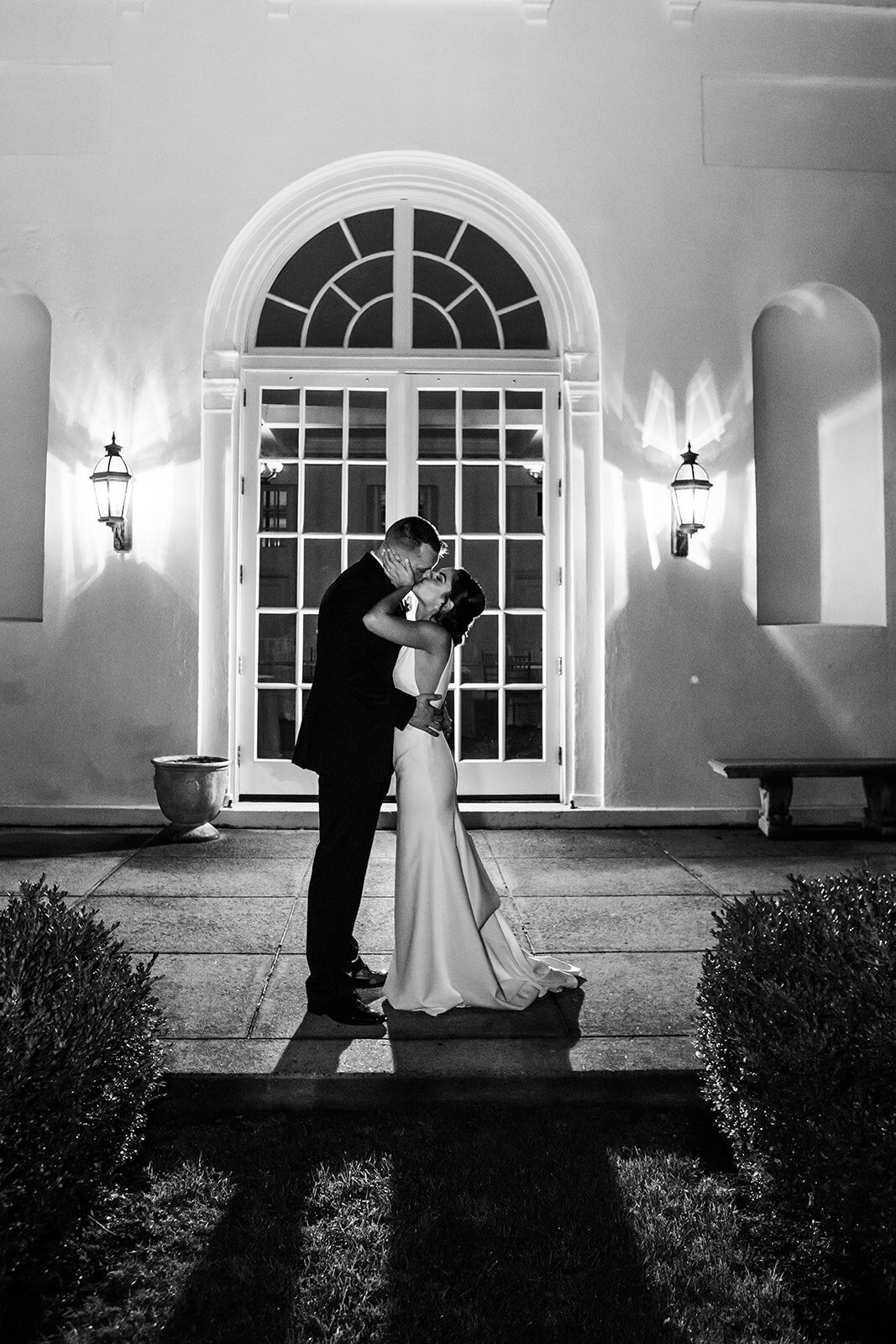 wadsworth-mansion-wedding-timeless-wedding-photos-stella-blue-photography-ct