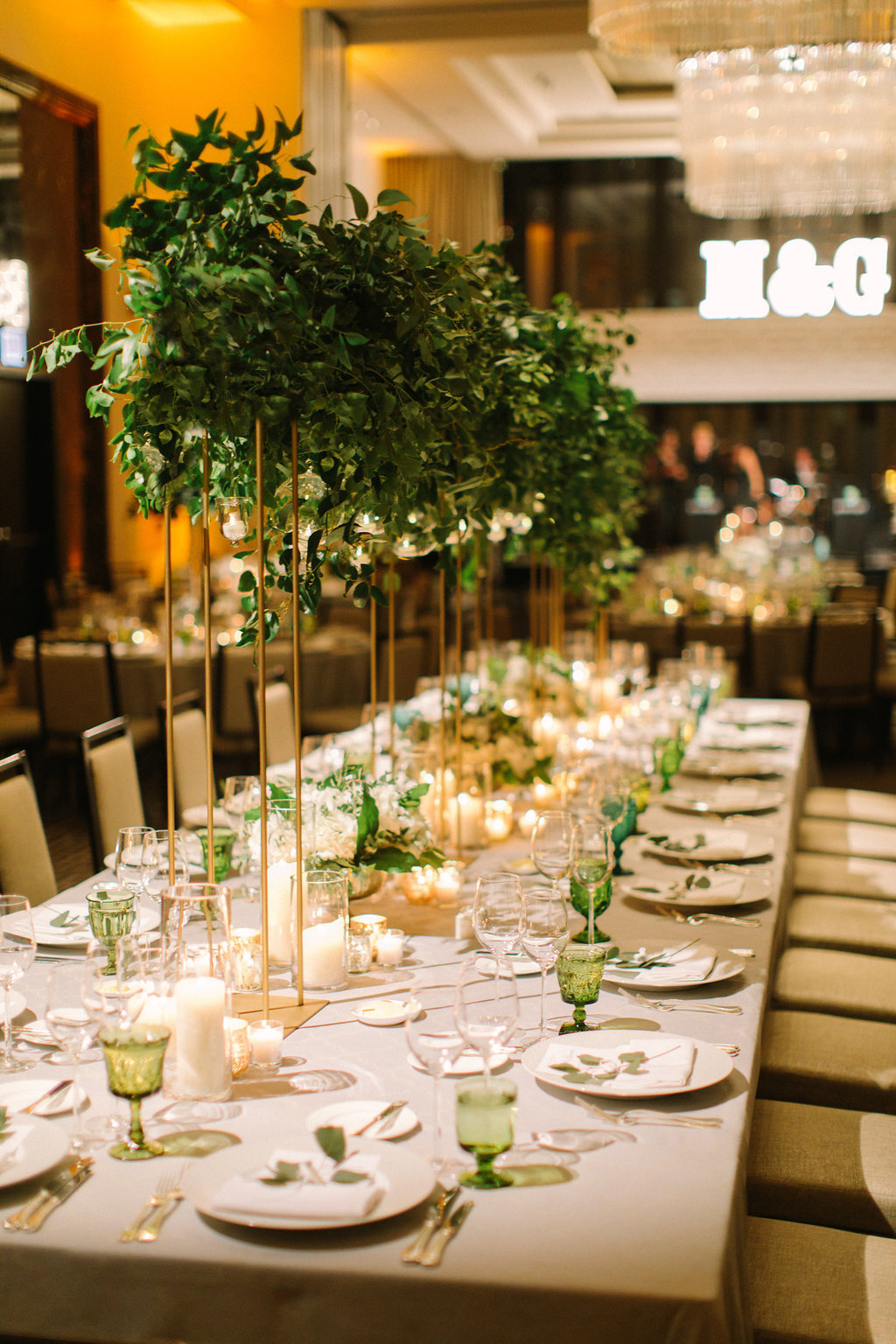 Langham Chicago Wedding WIth Elevated Centerpieces_42