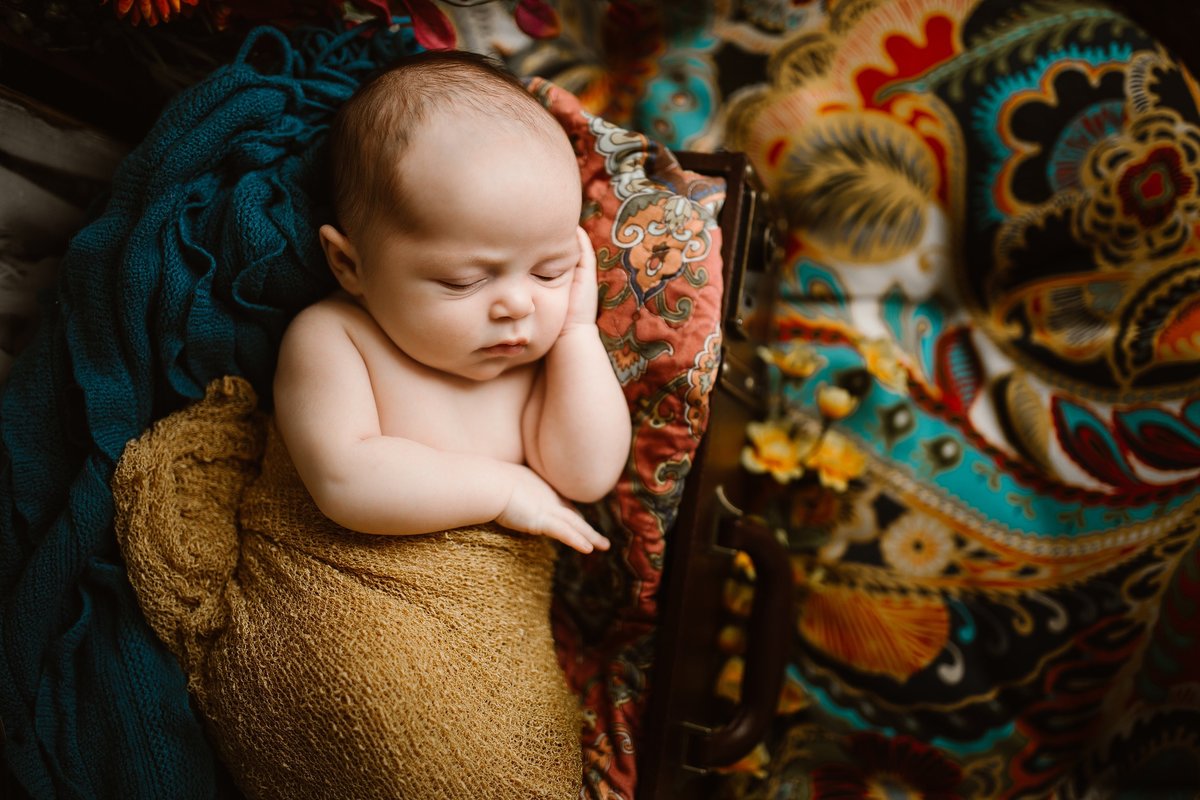 unique pgh newborn photographer_0019