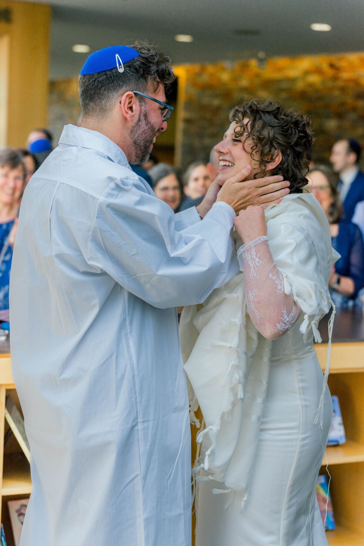 Eliana-Melmed-Photography-Chicago-LosAngeles-Jewish-WeddingPhotography-ShulaNoah-Tisch-00172