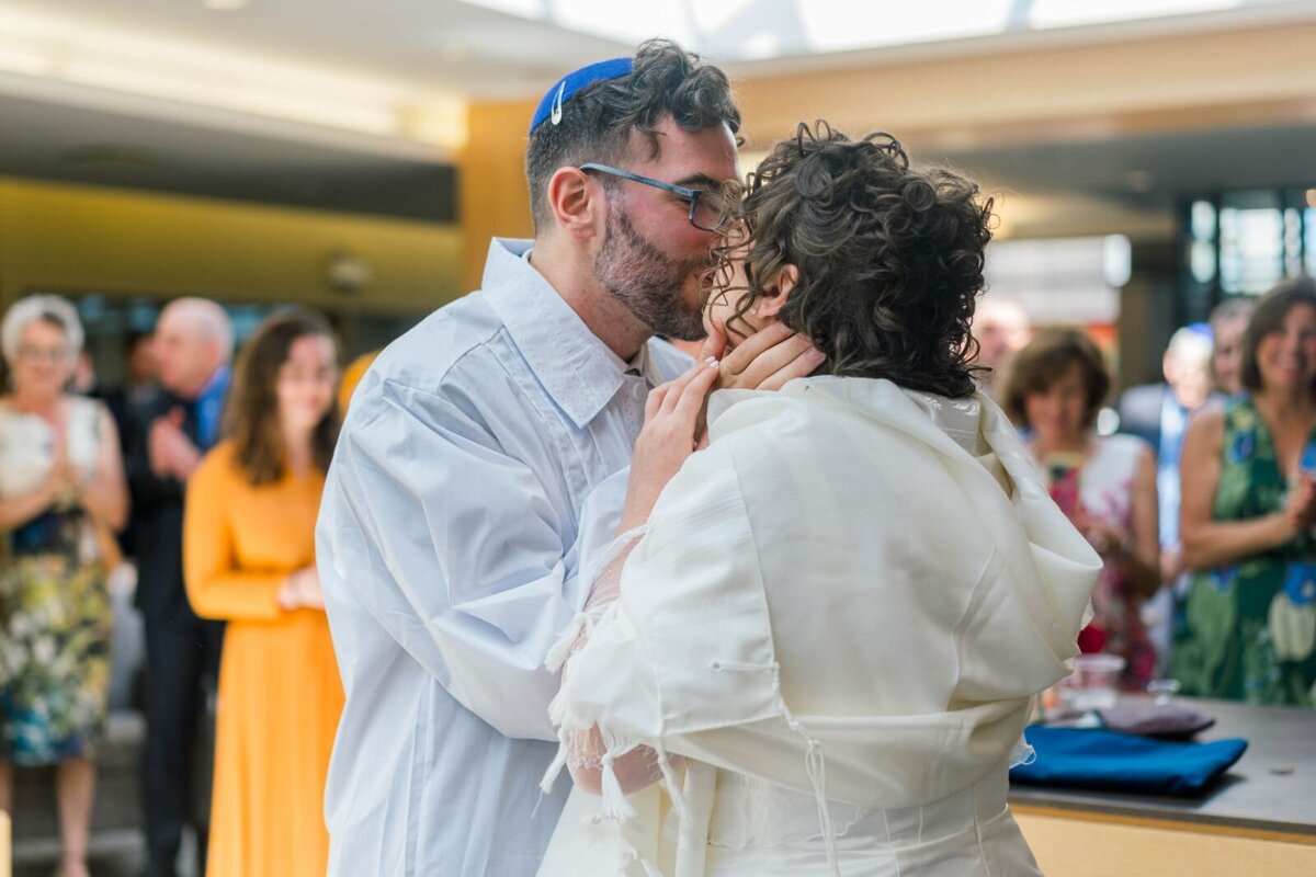 Eliana-Melmed-Photography-Chicago-LosAngeles-Jewish-WeddingPhotography-ShulaNoah-SneakPeek-00042