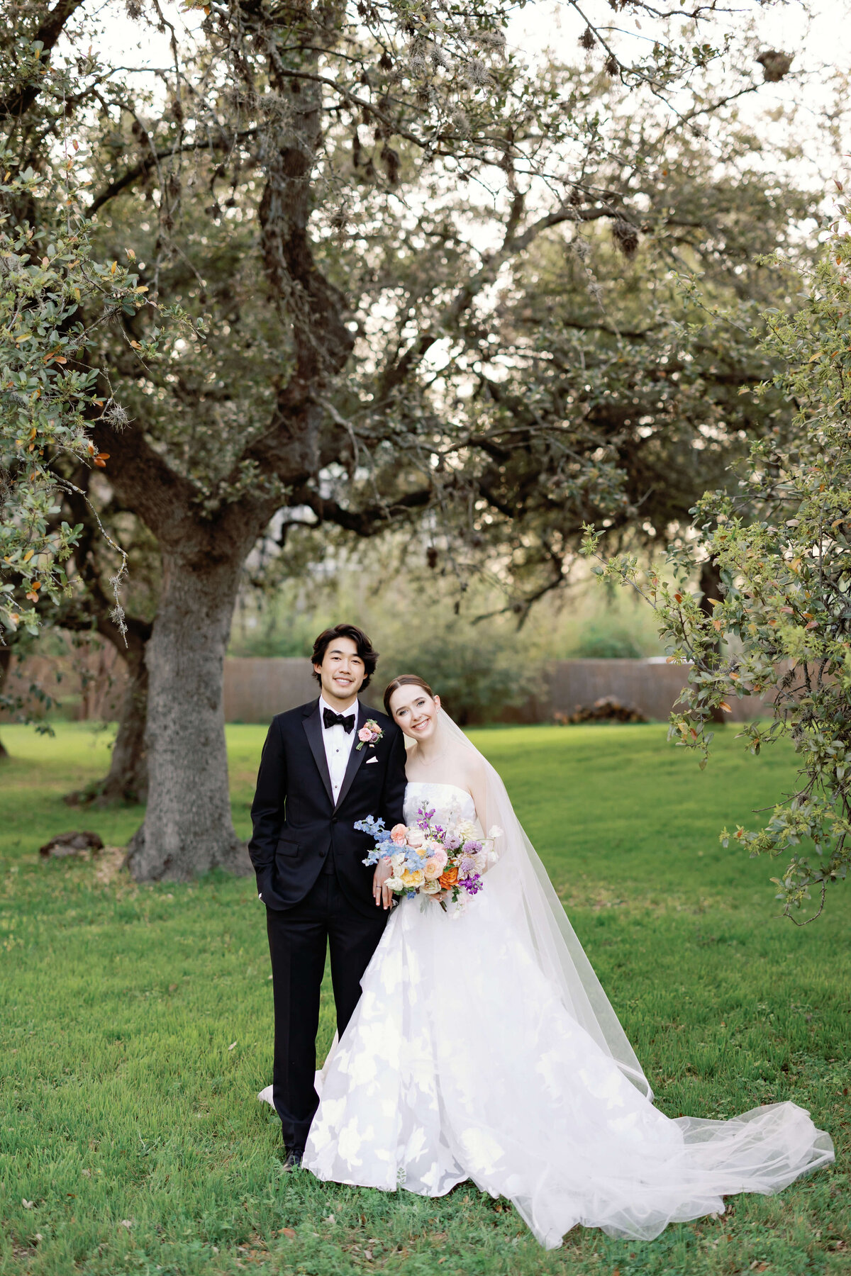 audrey-brandon-colorful-wedding-matties-green-pastures-austin-texas-julie-wilhite-photography-60