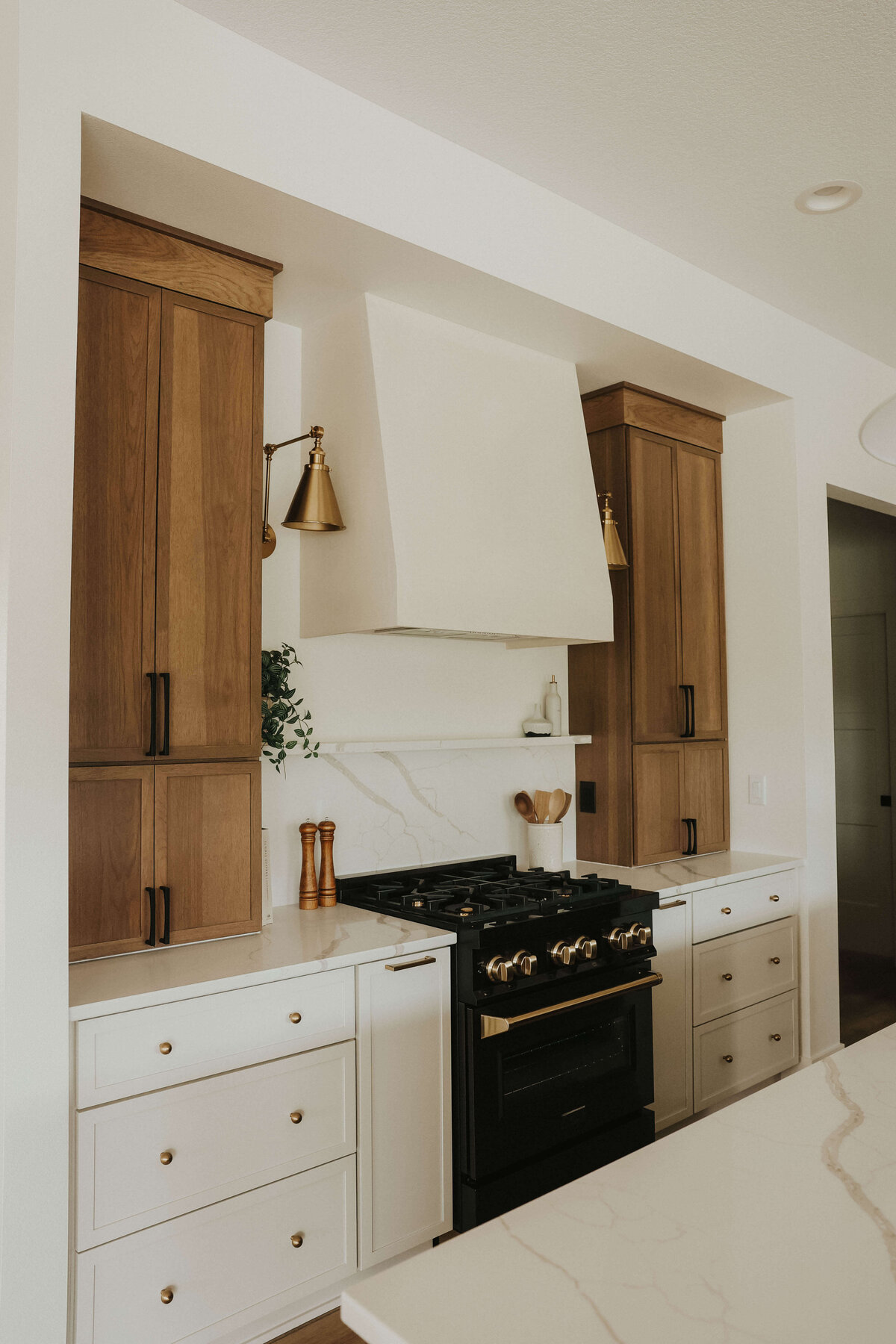 4171-Kitchen-Panora-Central-Iowa-Custom-Home-JRL-Builders-E23A3595