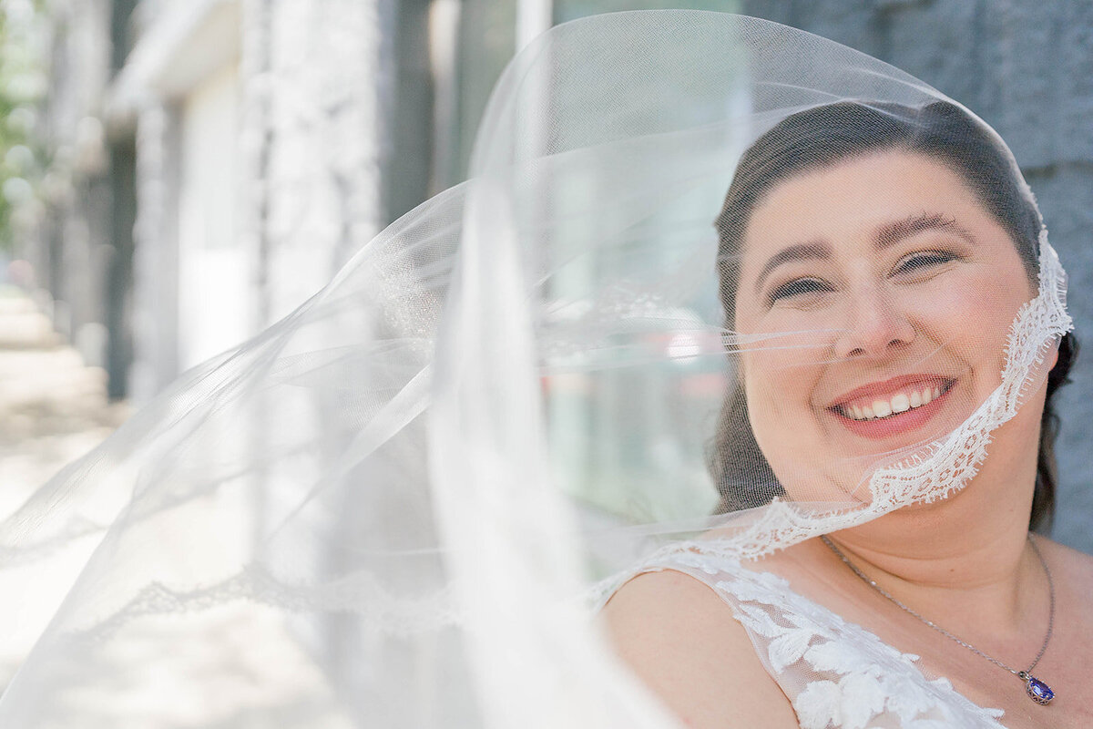 Eliana-Melmed-Photography-Chicago-LosAngeles-Jewish-WeddingPhotography-ElianaSklar-FirstLook-00045