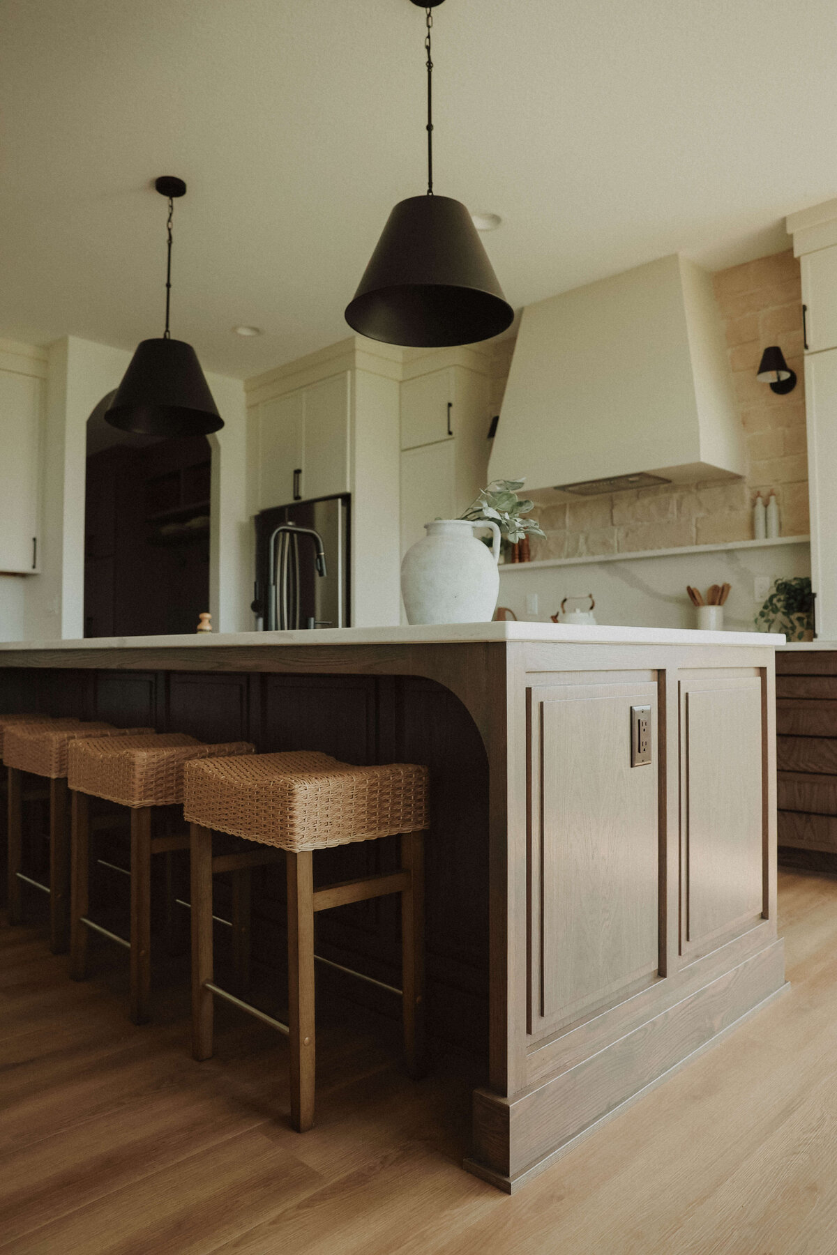 3034-Kitchen-Grimes-Central-Iowa-Custom-Home-JRL-Builders-3F1A2084