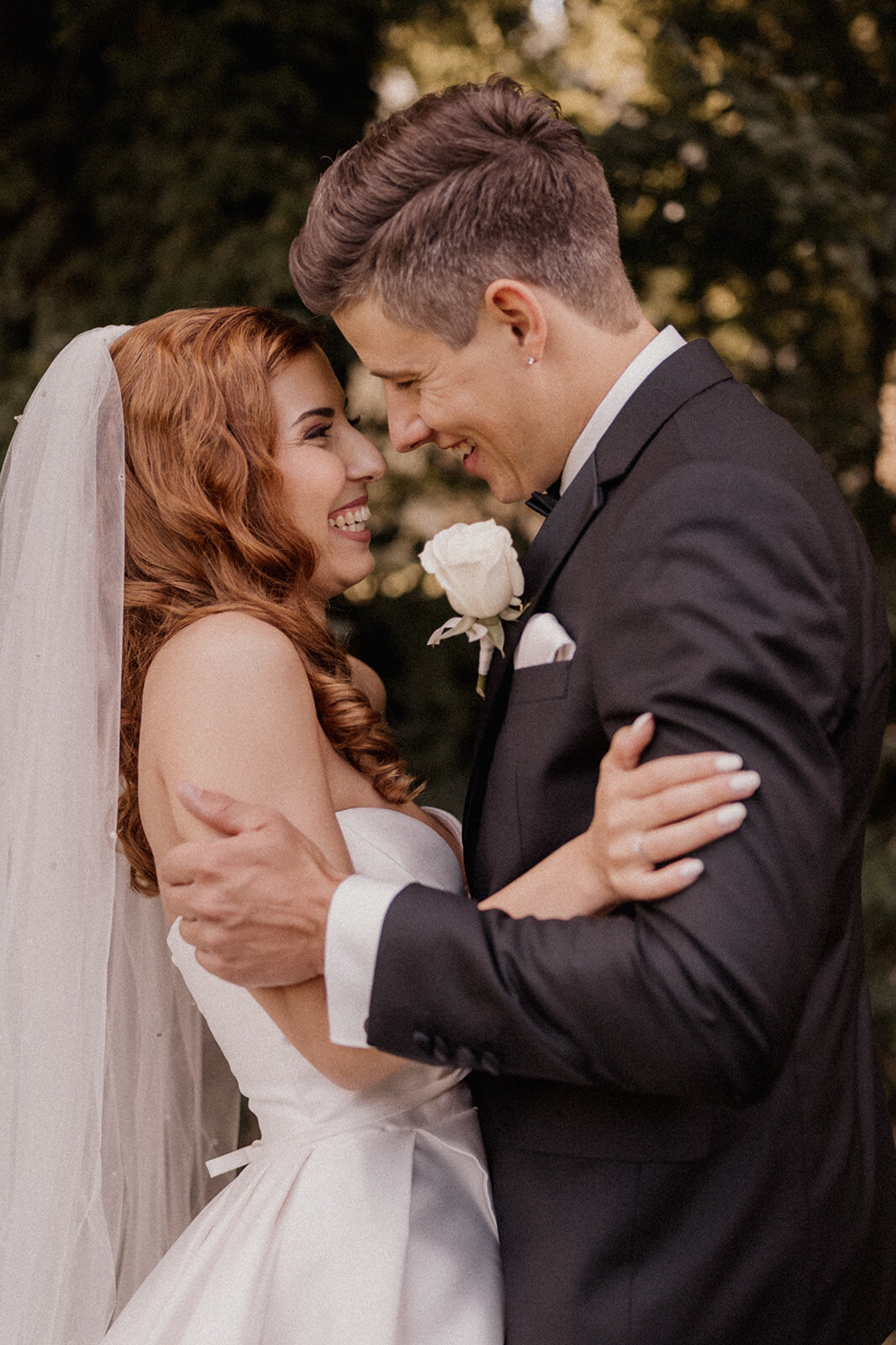 Stories by Jane_Hochzeitsfotograf_Hochzeitsfotos Schweiz_Hochzeitsshooting_natürliche Hochzeitsfotos_Professionelle Hochzeitsfotos_Gasthaus Schupfen_Freie Trauung_Septemberhochzeit5