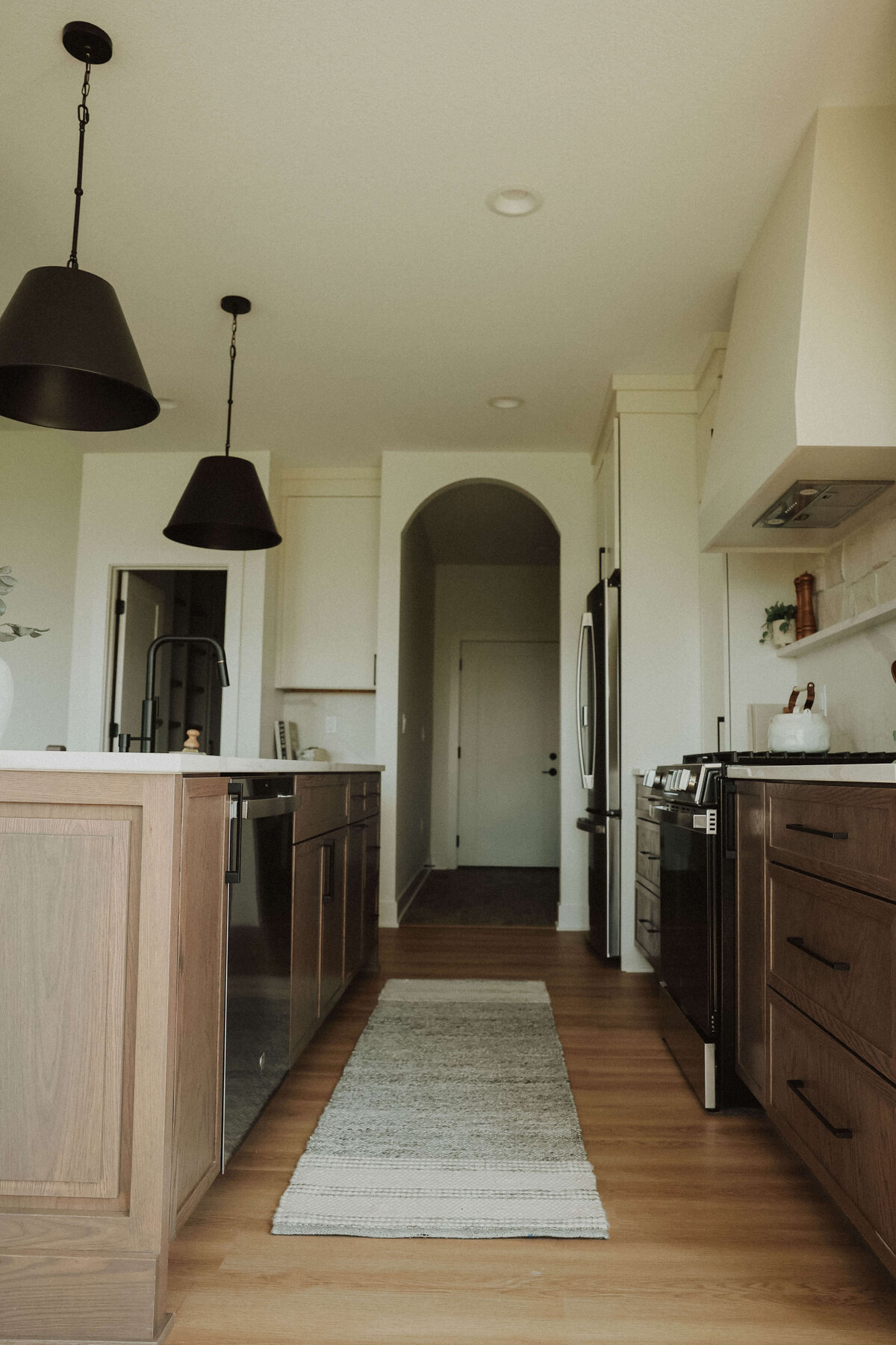 3034-Kitchen-Grimes-Central-Iowa-Custom-Home-JRL-Builders-3F1A2089