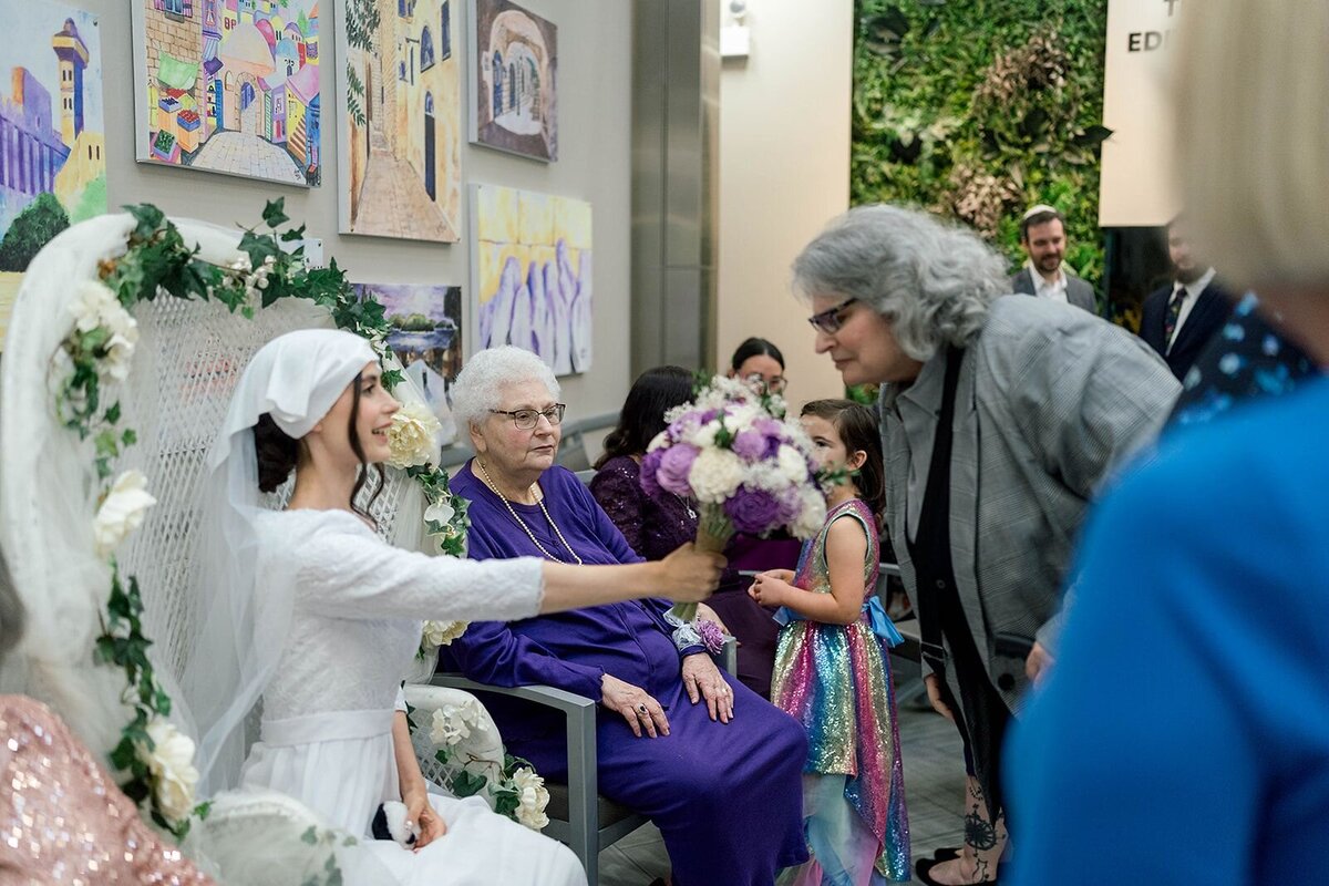 Eliana-Melmed-Photography-Chicago-LosAngeles-Jewish-WeddingPhotographer-CarmiKalman-KabbalatPanim-00088