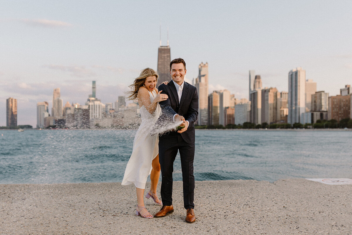 Summer-engagement-photos-in-Chicago-Illinois-137_websize
