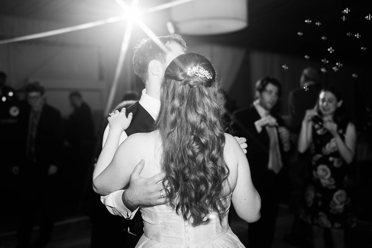 Eliana-Melmed-Photography-Chicago-LosAngeles-Jewish-WeddingPhotography-Dancefloor-00131