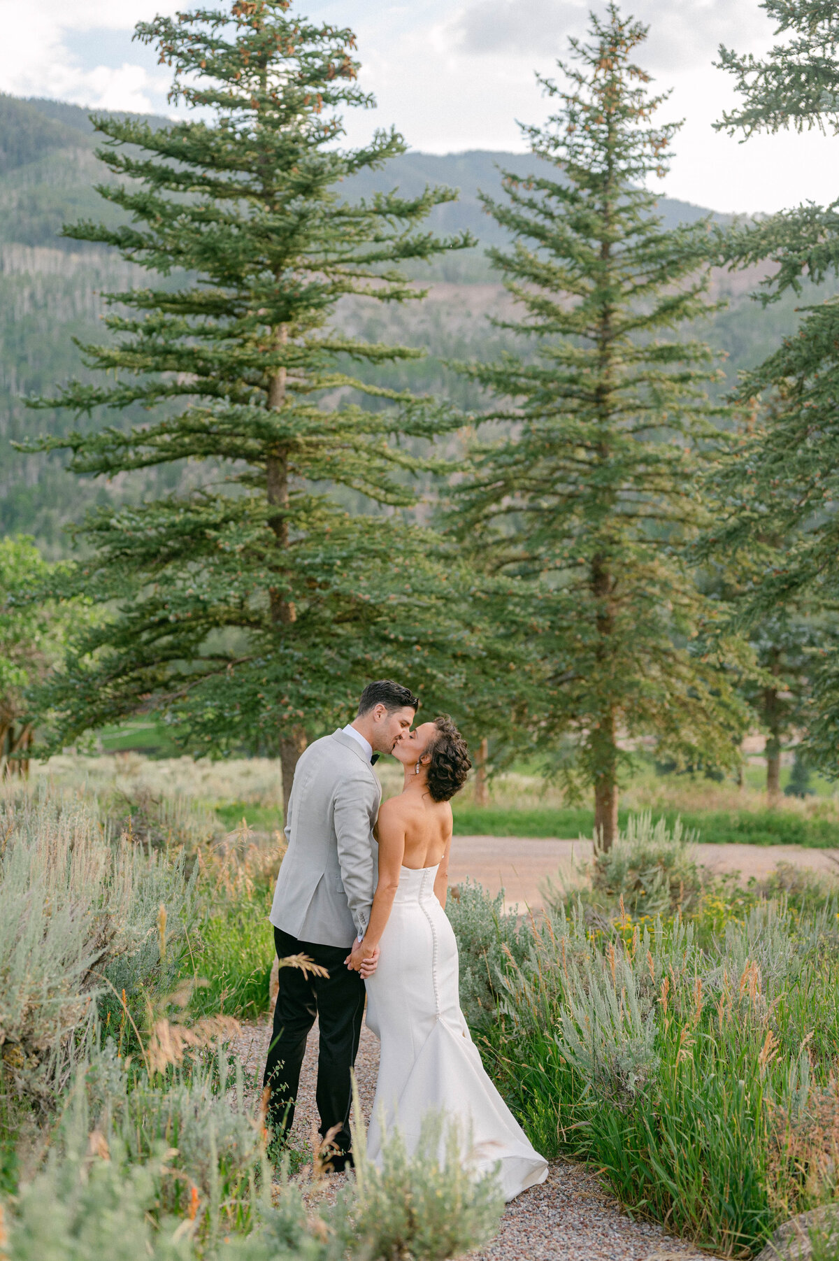 Lia-Ross-Aspen-Snowmass-Patak-Ranch-Wedding-Photography-by-Jacie-Marguerite-697