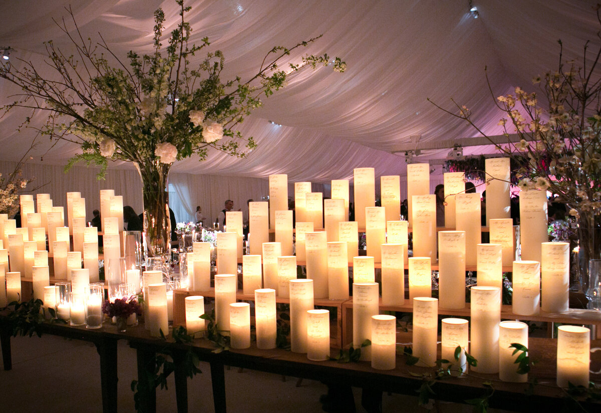 tented-outdoor-wedding-candle-escort-card