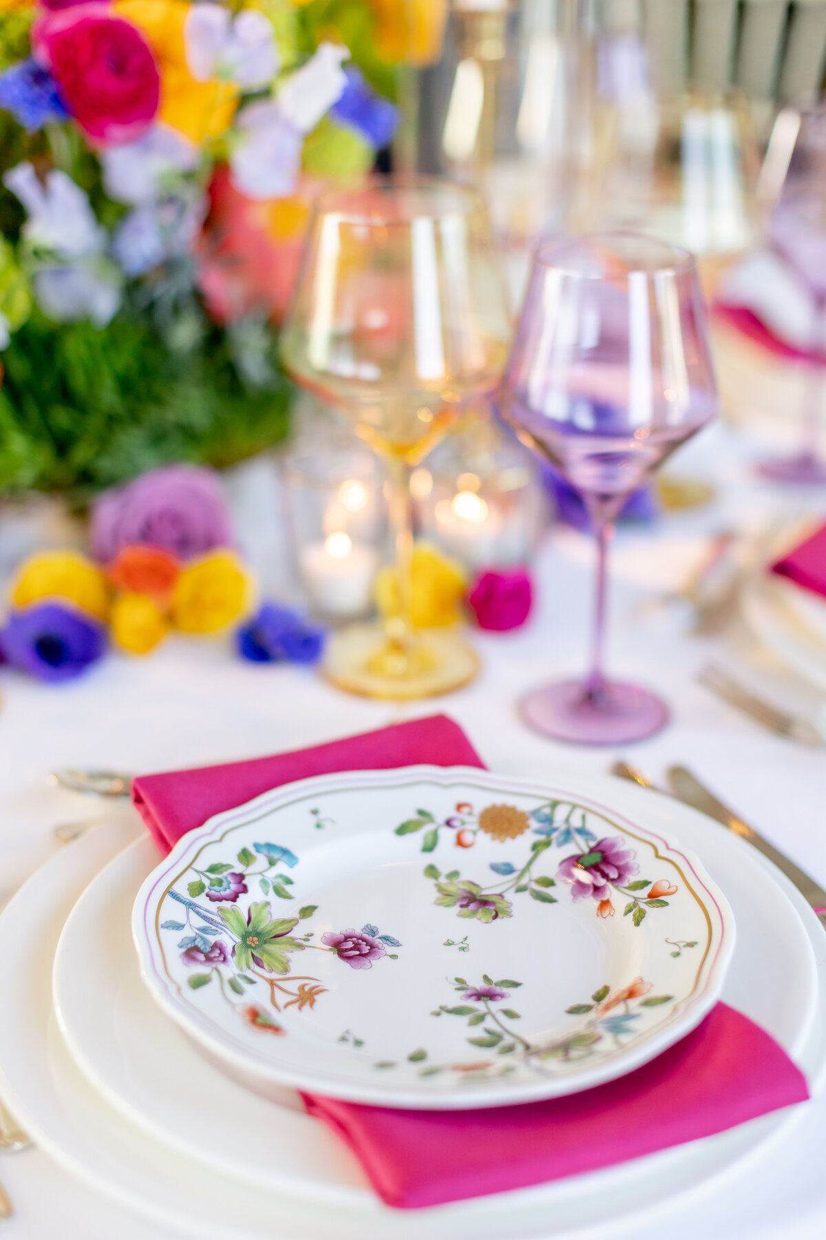 Patterned plate with a pink napkin