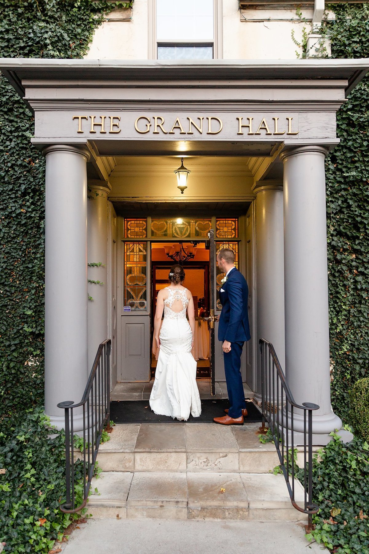 Romantic Windermere Manor Wedding | Dylan and Sandra Photography 137
