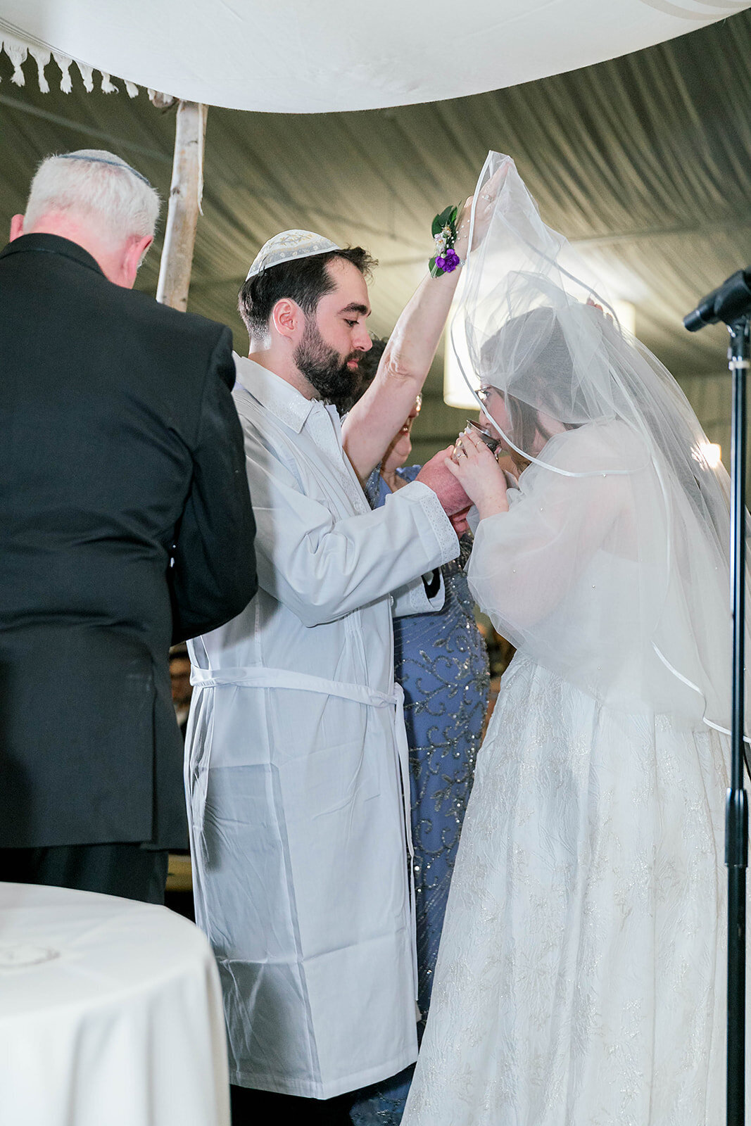 Eliana-Melmed-Photography-Chicago-LosAngeles-Jewish-WeddingPhotography-Chuppah-00229