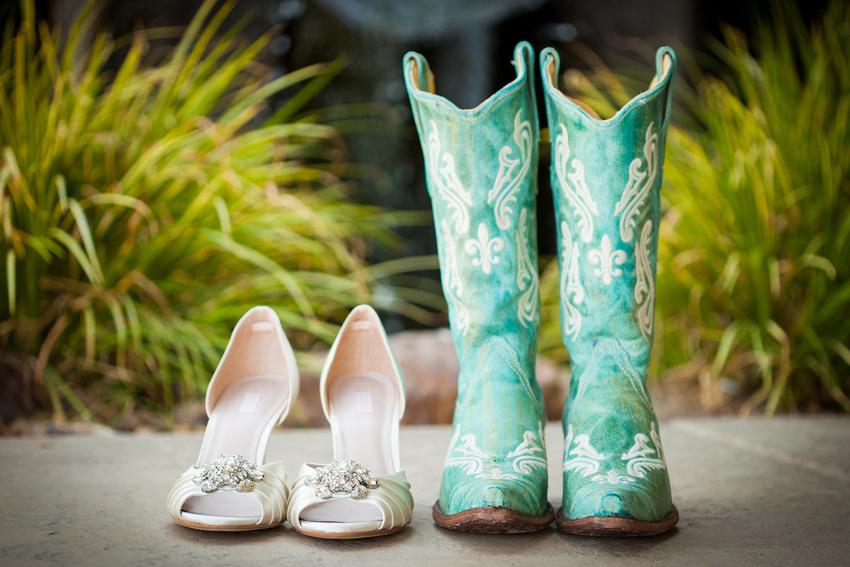 wedding photos cute bridal shoes and boots