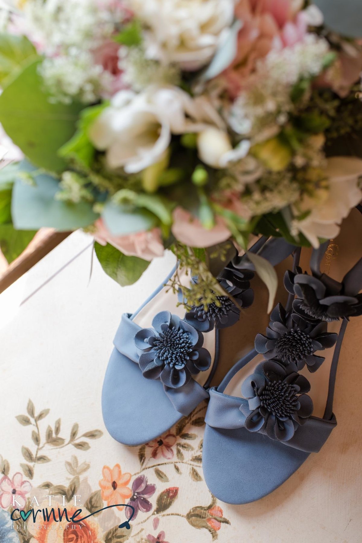 Wedding details bouquet and shoes