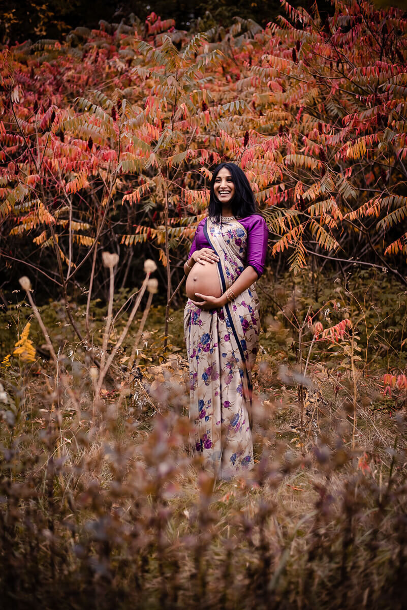 Indian mother showing off her baby belly in Toronto maternity photos
