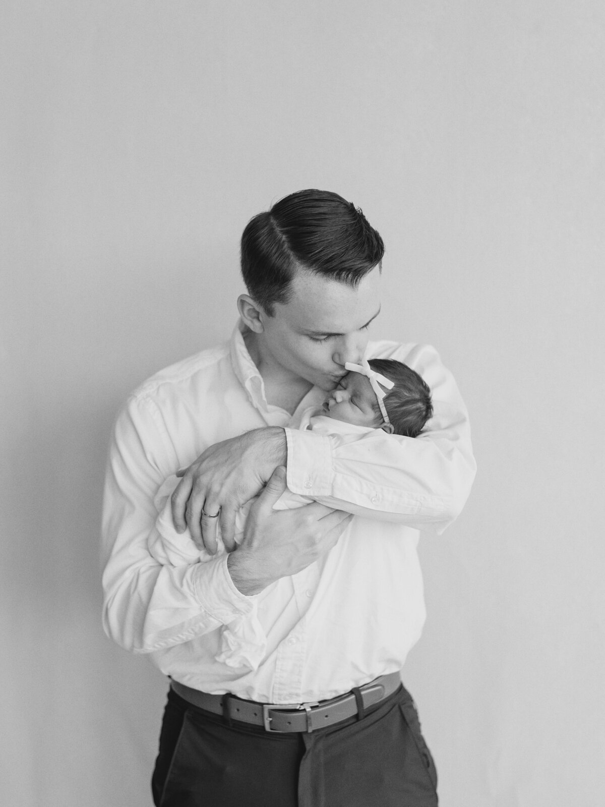 twin-newborn-photos-15-1