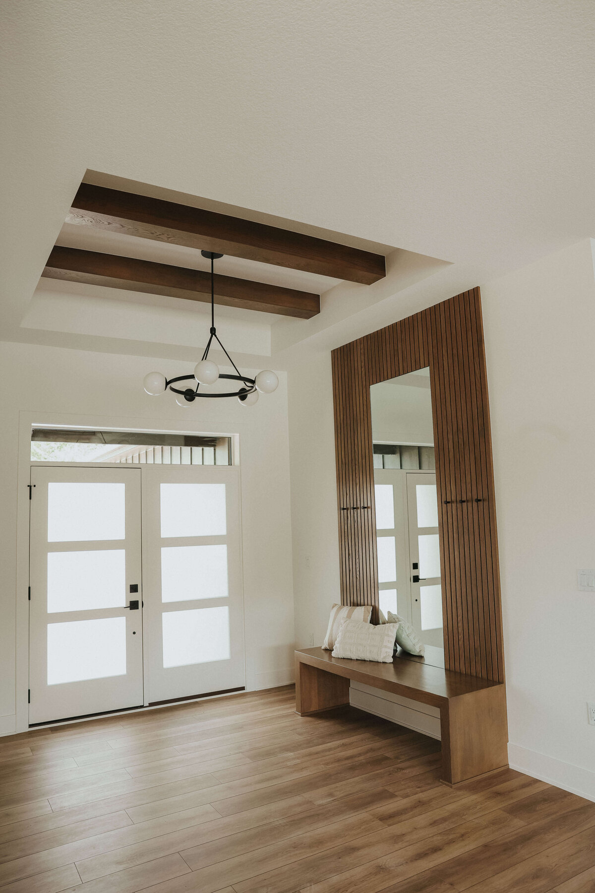 4171-Entry-Panora-Central-Iowa-Custom-Home-JRL-Builders-E23A3657