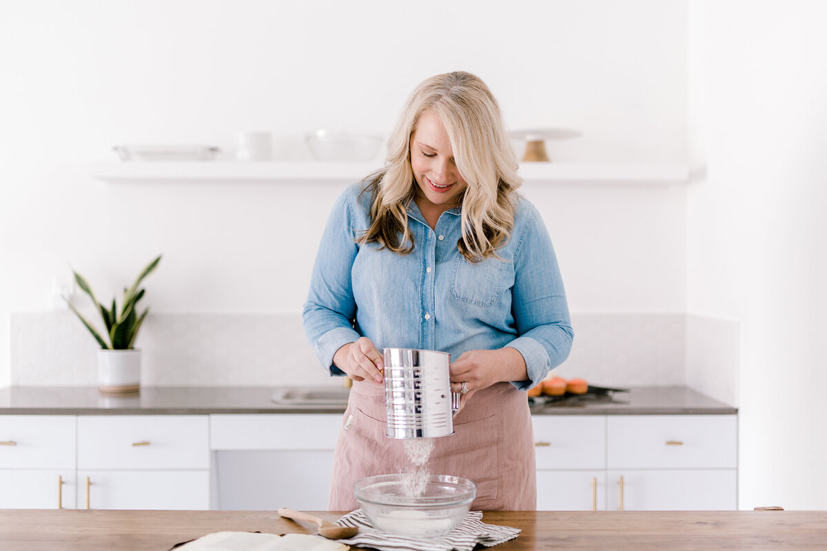 Dallas Brand Photography for Creatives | Laylee Emadi | Catie Ann Baking | Brand Mini Session 4