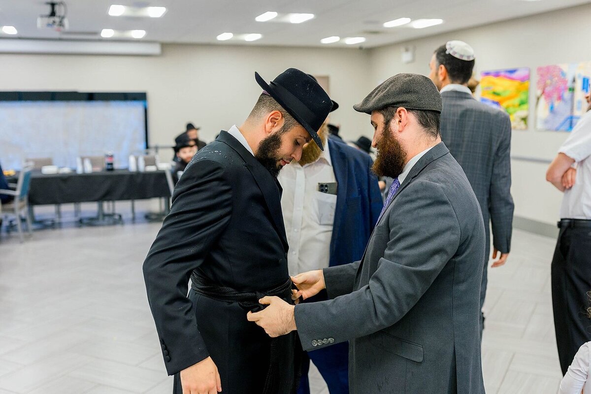 Eliana-Melmed-Photography-Chicago-LosAngeles-Jewish-WeddingPhotographer-CarmiKalman-Tisch-00122